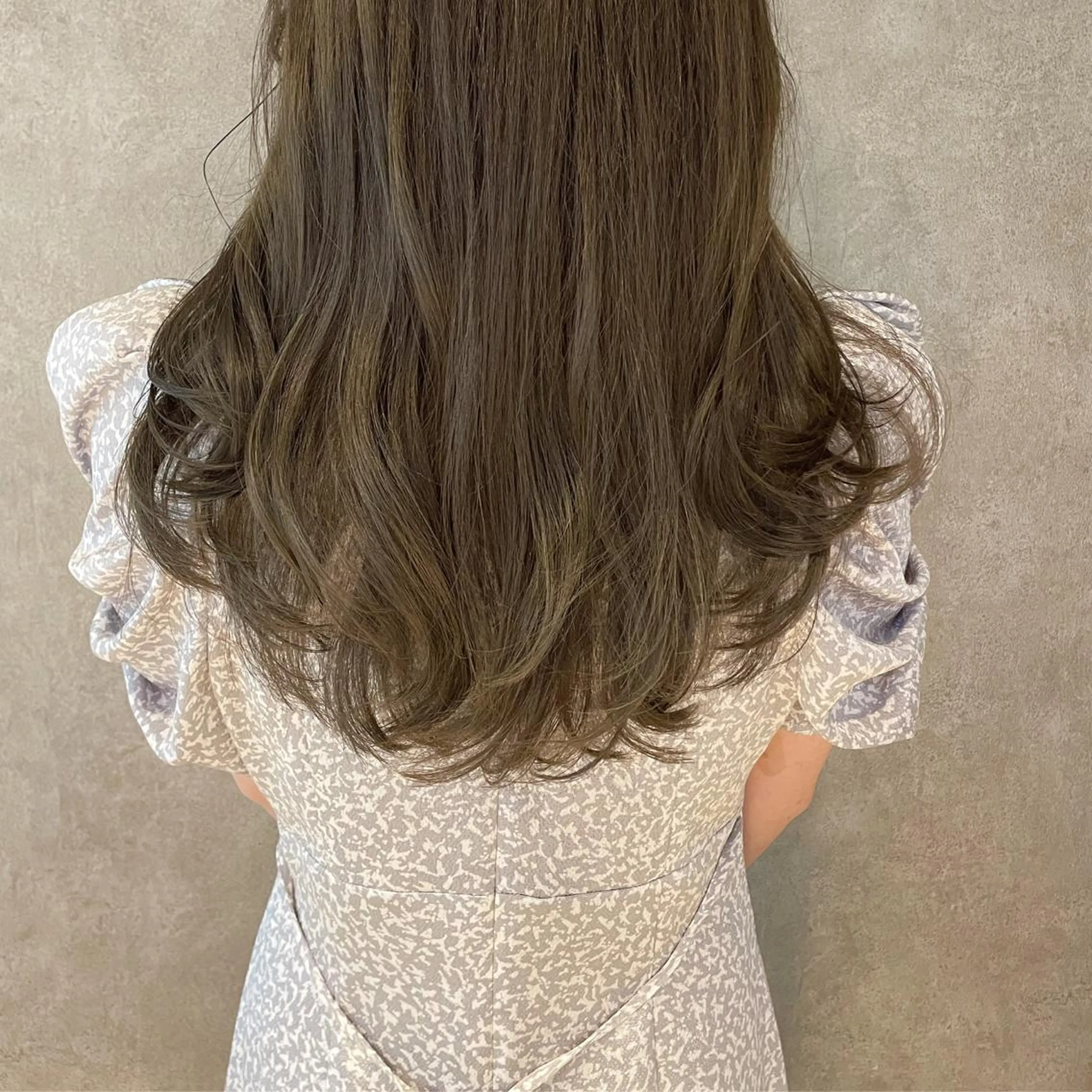 ロング カラー カット ヘアカラー トリートメント TRENCH　相澤 果歩のヘアスタイル