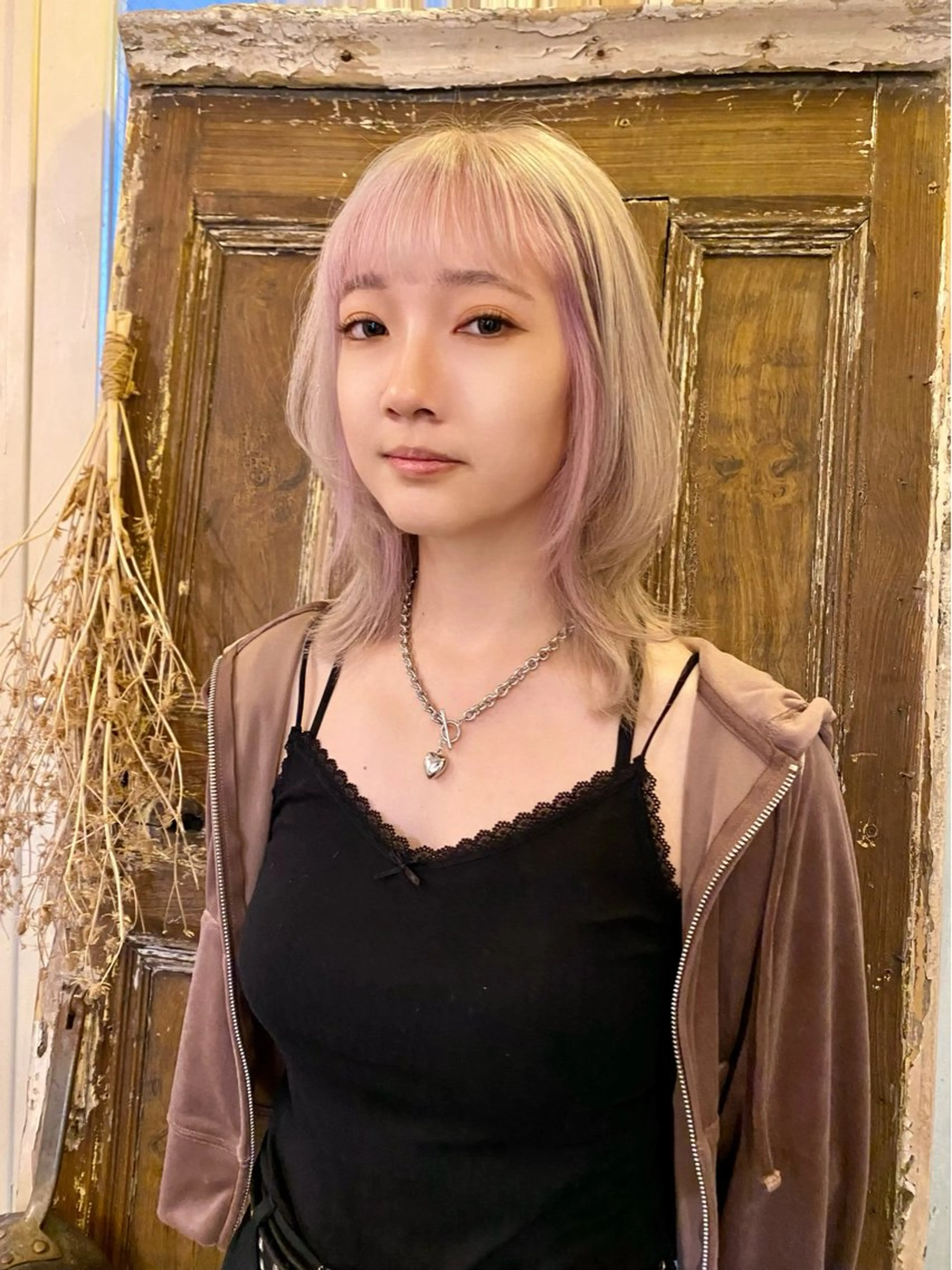 ミディアム ヘアカラー トリートメント sea's所属・平果帆/レイヤー /矢場町/ブリーチのヘアスタイル