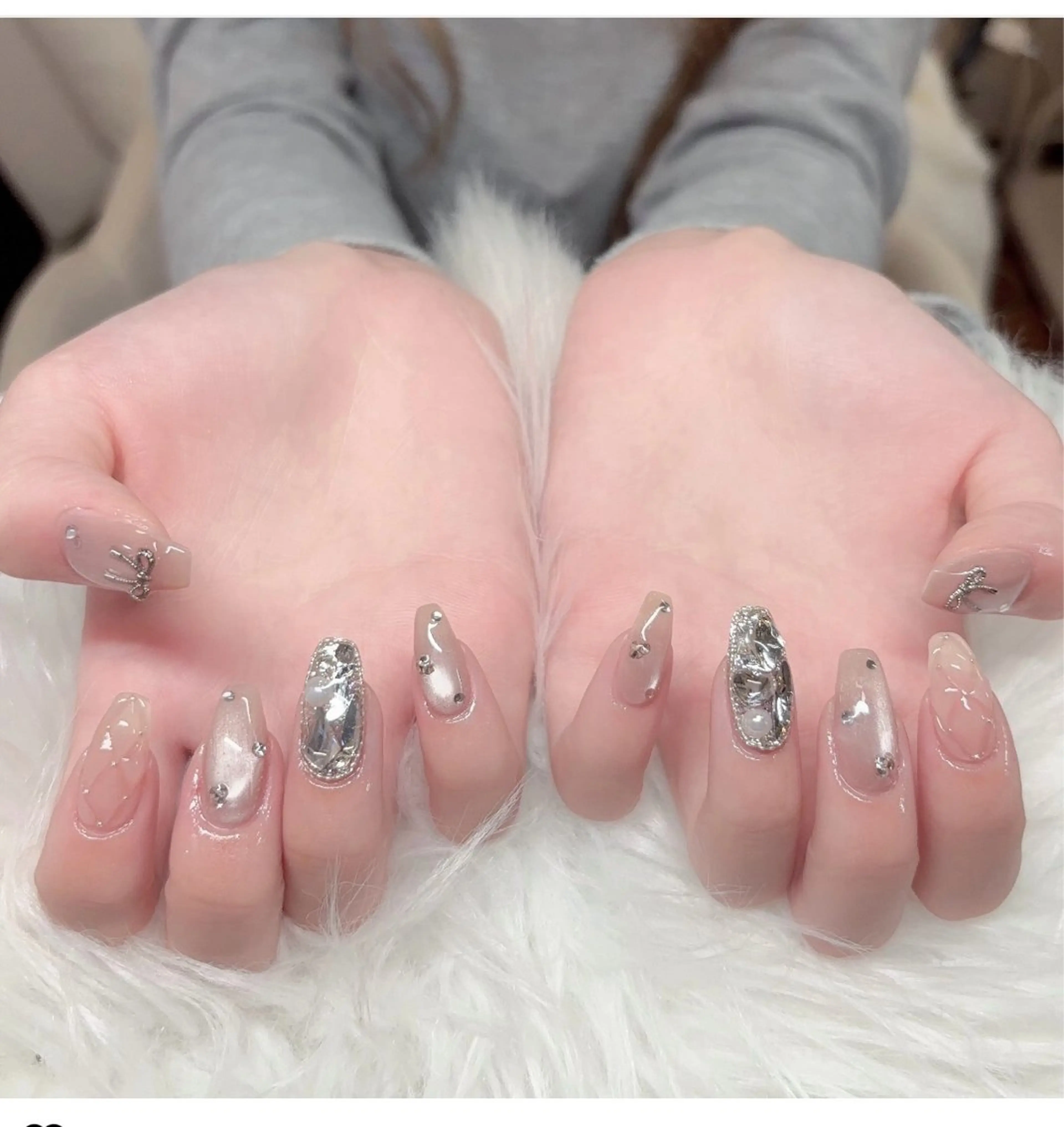 ネイル フレンチネイル グラデーション マグネットネイル ミラーネイル ハンドネイル ハンドケア yurinail所属・yuri nail 高田馬場のネイルデザイン