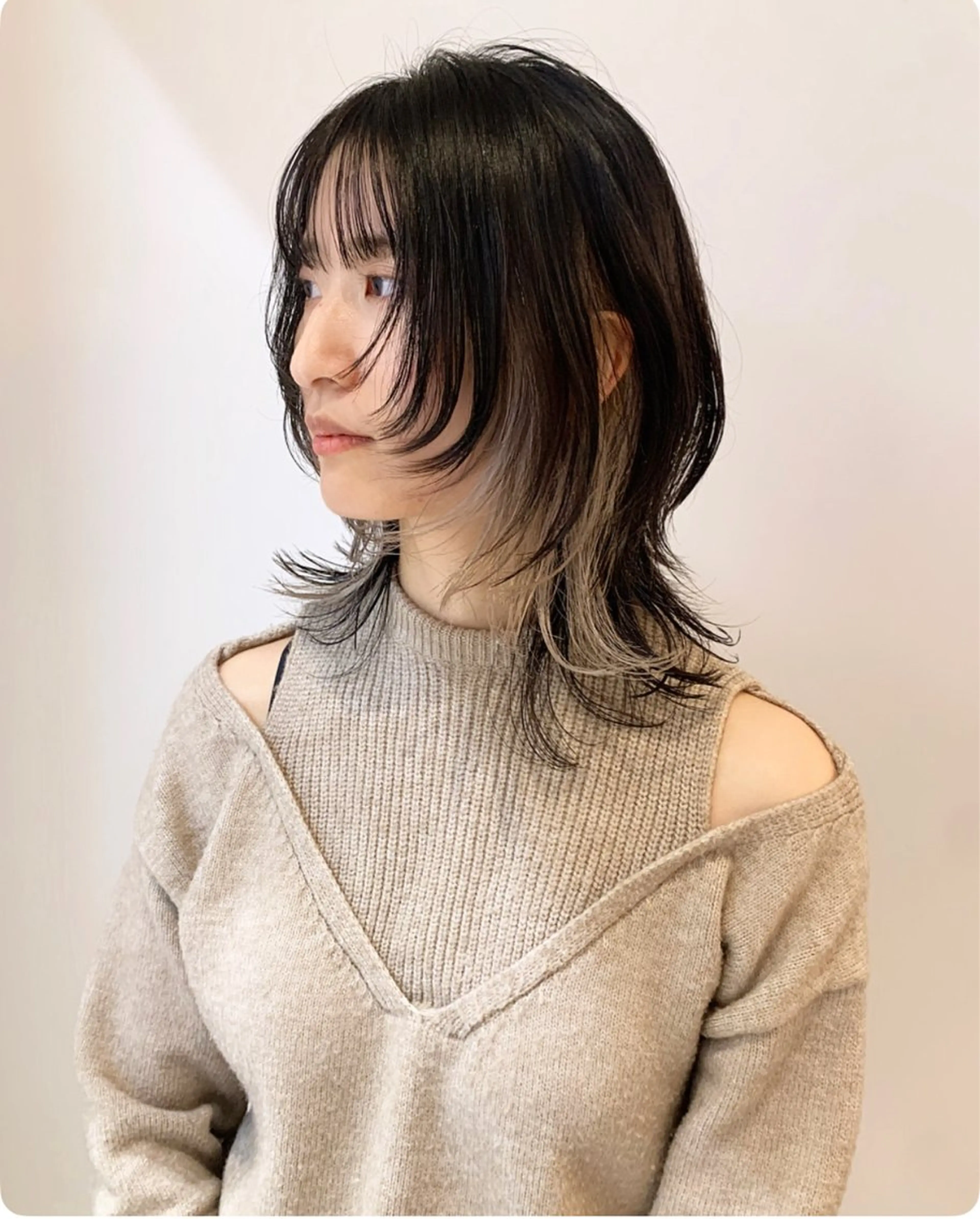 ミディアム ウルフカット カット モード/レイヤー/ ウルフ/パーマ✂︎のヘアスタイル