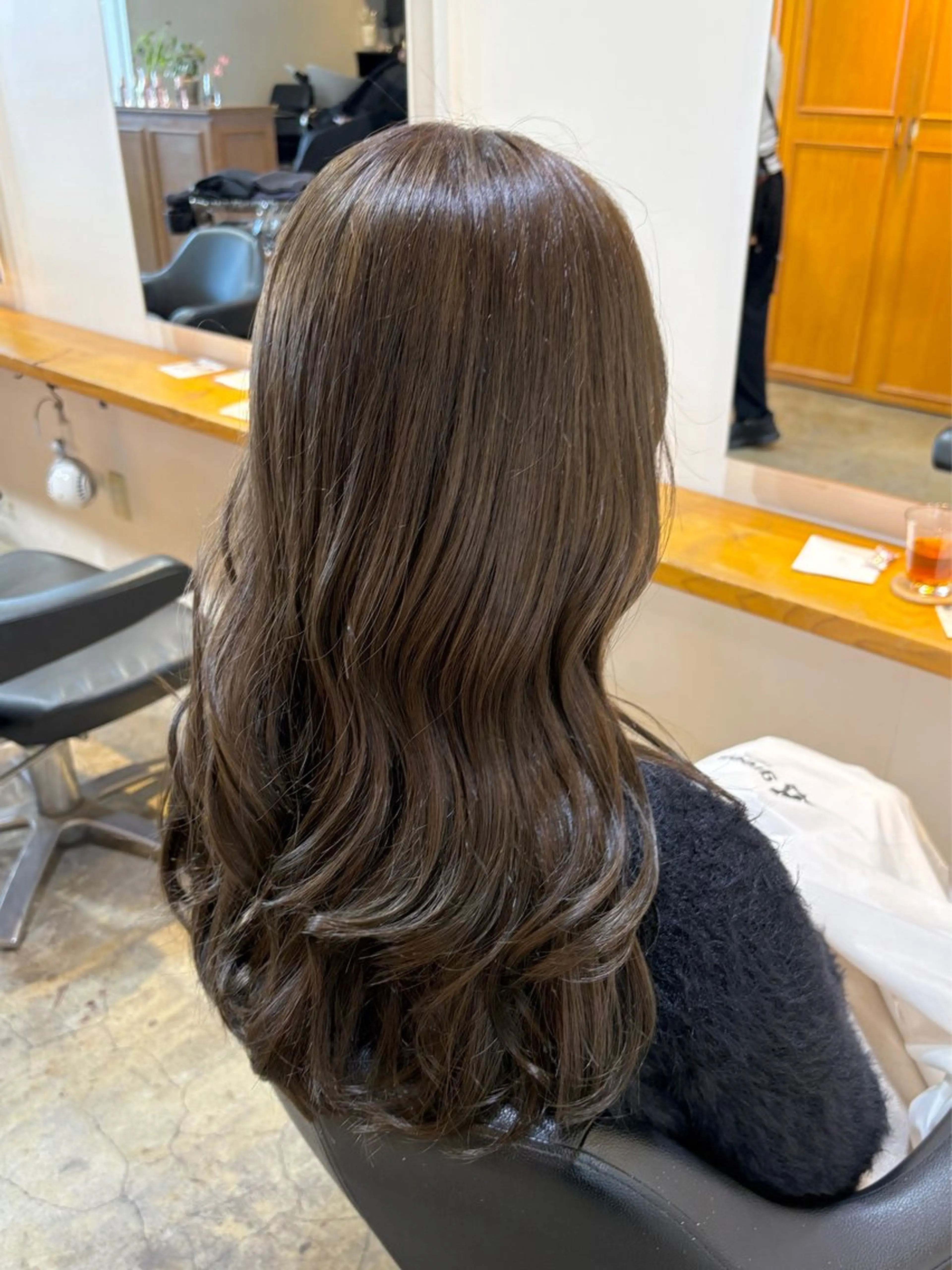 ミディアム カラー カット ヘアカラー トリートメント RIN／韓国ヘア レイヤーカットのヘアスタイル