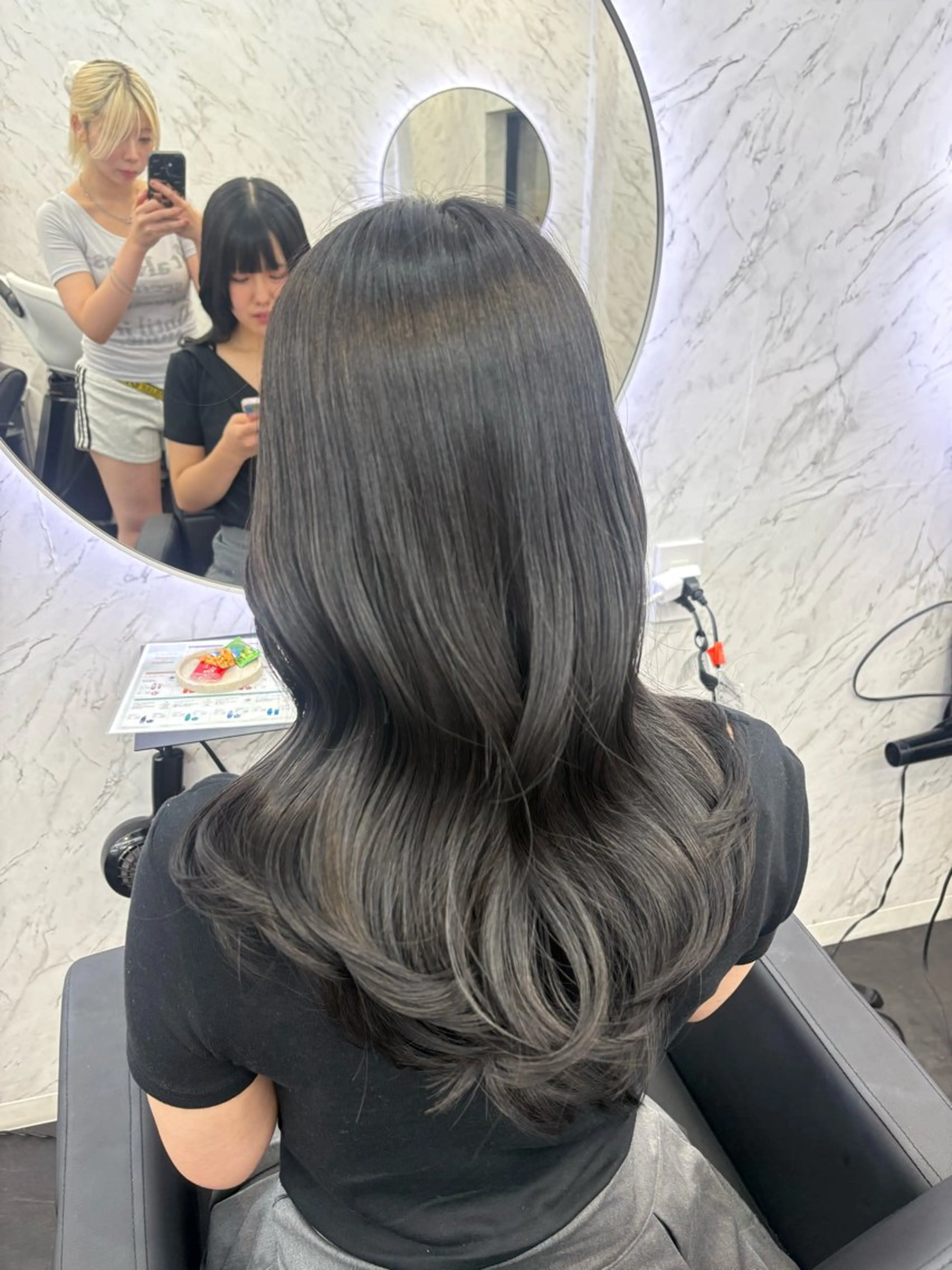 ロング カラー グレージュ カット ヘアカラー hair salon dot. mooda 韓国風サロン 町田店所属・韓国風ヘア🎀🩶 /♡𝓝𝓸𝓪♡のヘアスタイル