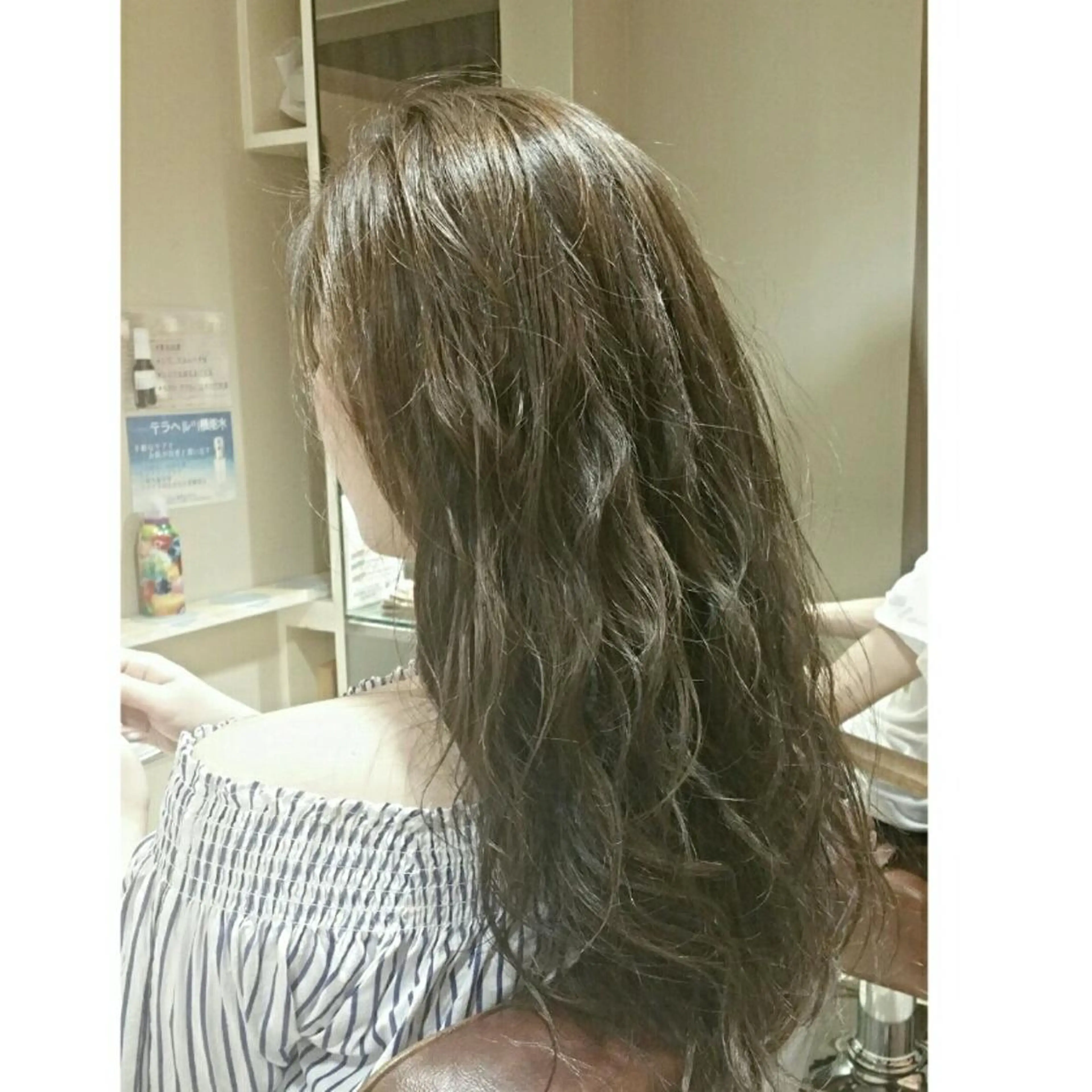 ロング カラー イルミナカラー カット ヘアカラー トリートメント ショートヘア💫 ハイトーン西田拓馬のヘアスタイル