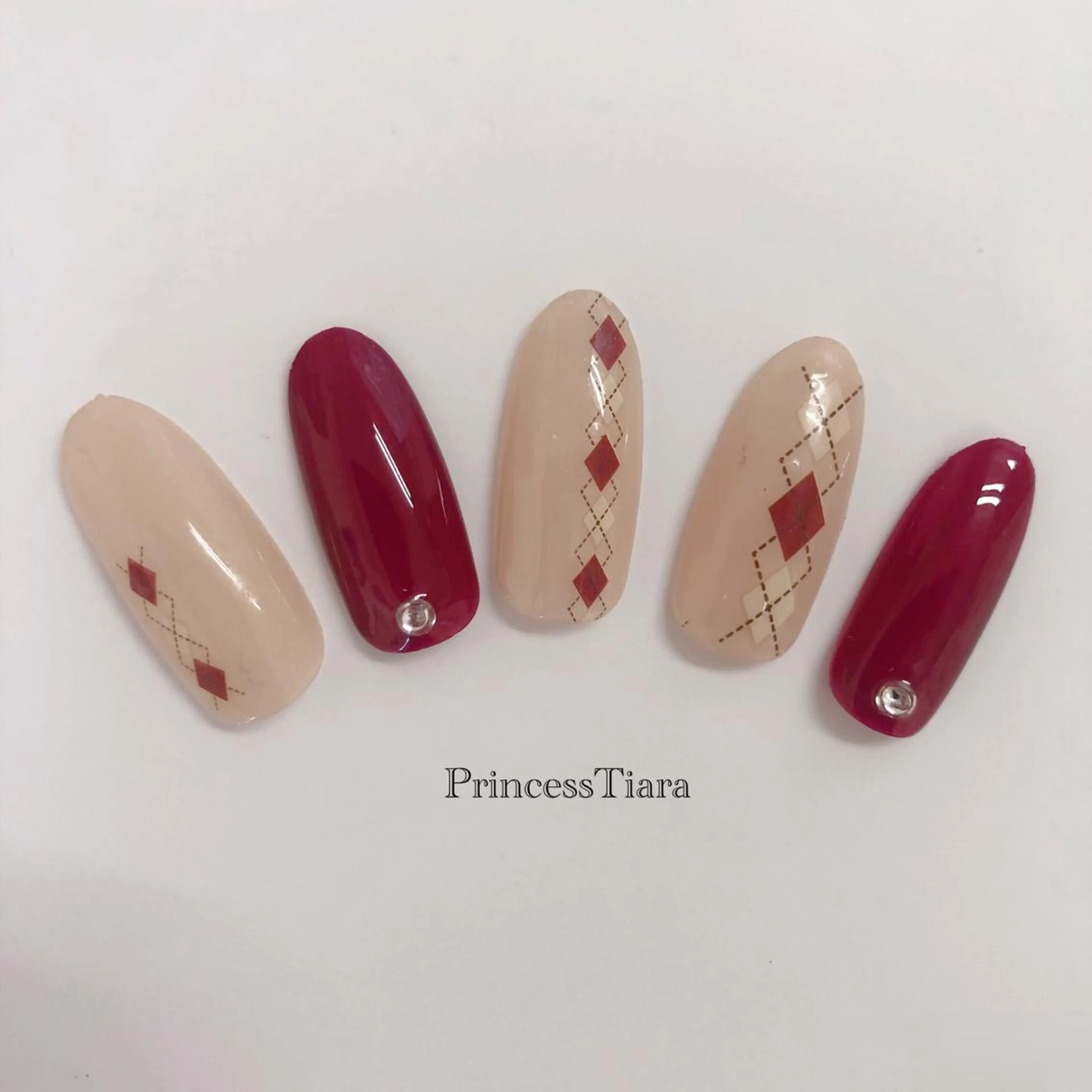 ミディアム ネイル Grantulle nailのネイルデザイン