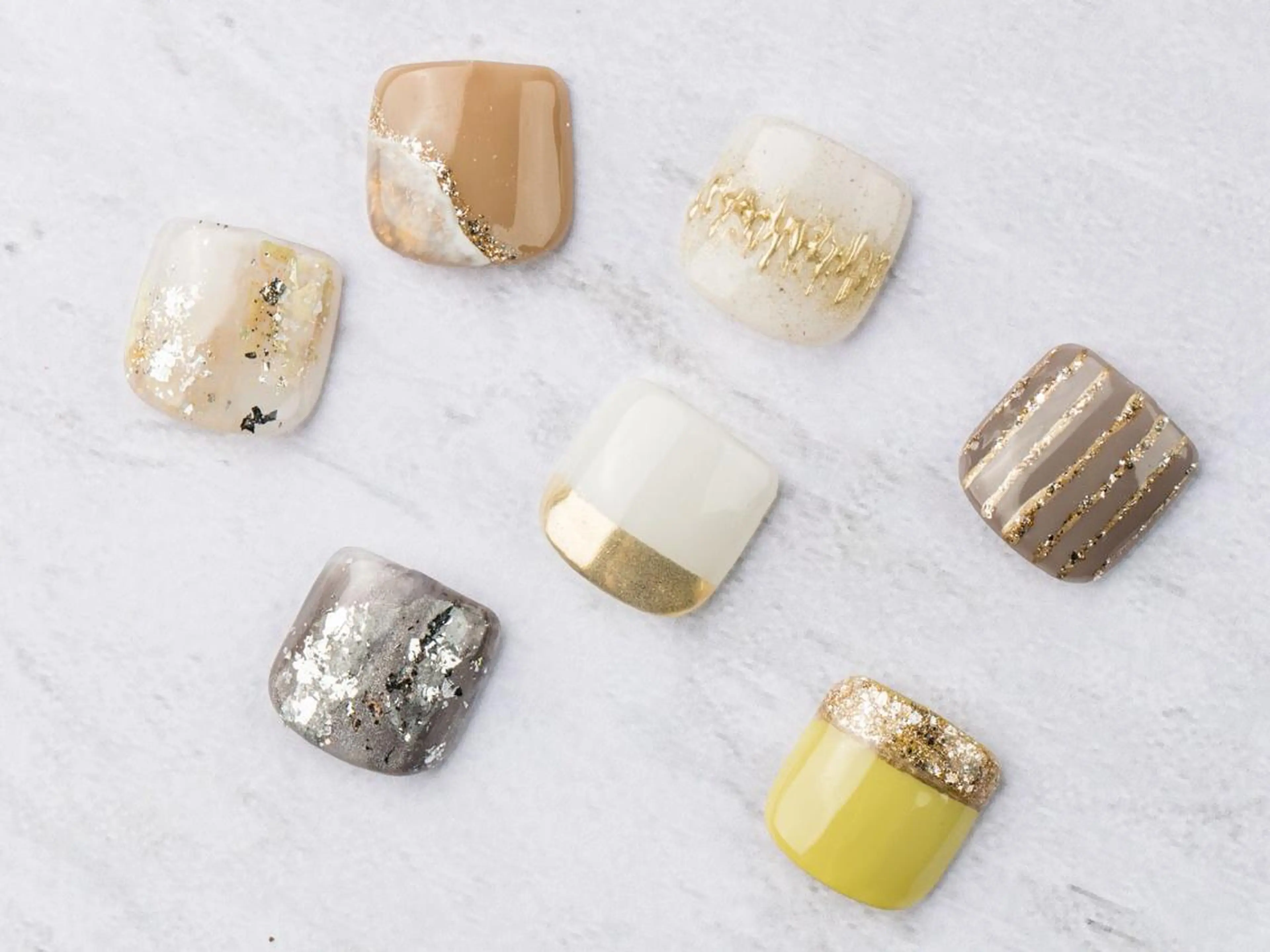 ネイル フットネイル フットネイル écle nail&eyeのネイルデザイン