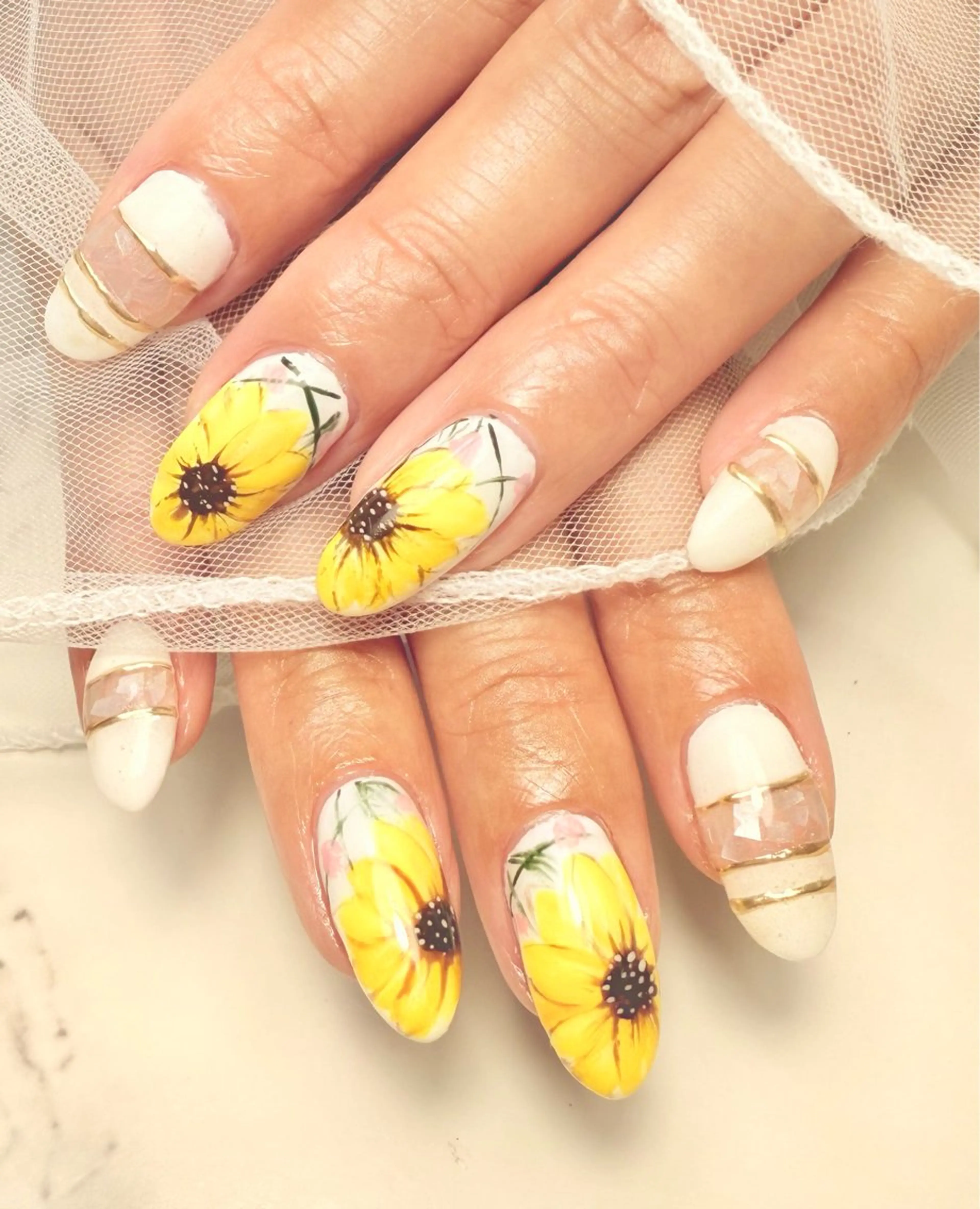 ネイル アートネイル チークネイル 氷ネイル・うるうるネイル キラキラネイル ミラーネイル M.N_ nailのネイルデザイン