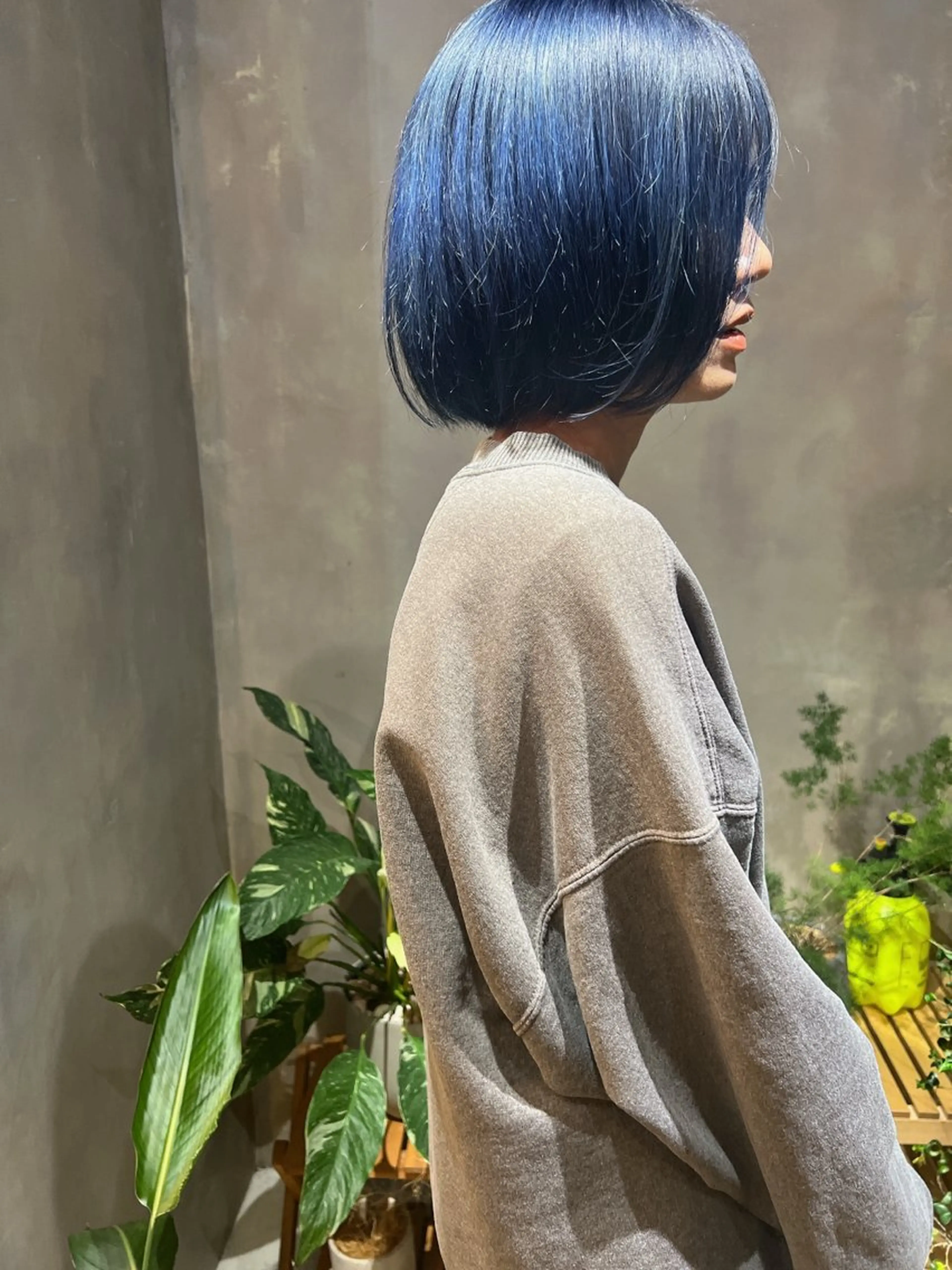 ミディアム カラー 黒髪 ブリーチ ブルーカラー ブルーブラック ダブルカラー ミヨシマユ✨ チーフ就任記念🌈のヘアスタイル