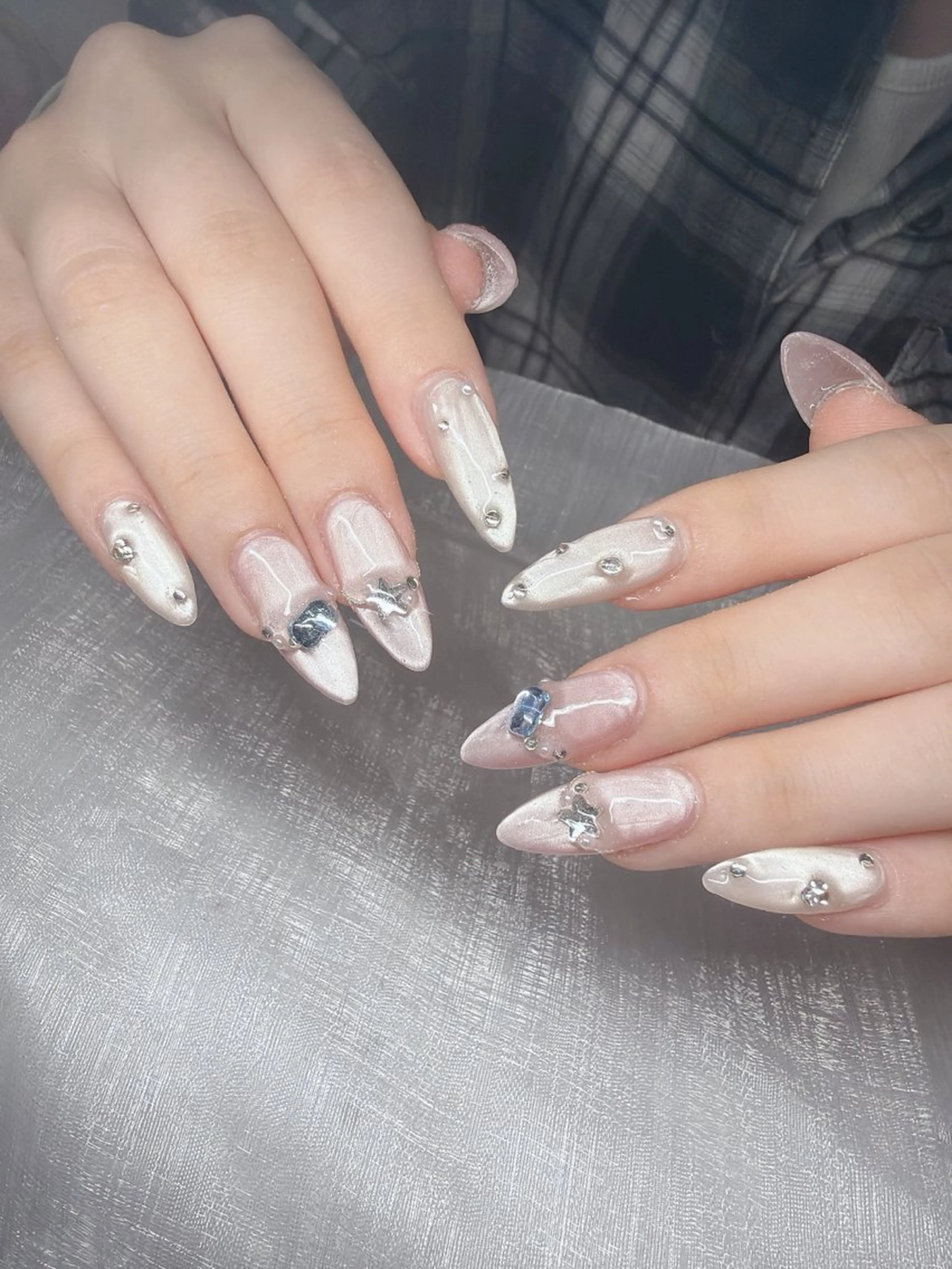 ネイル ハンドネイル Lee Nailsのネイルデザイン