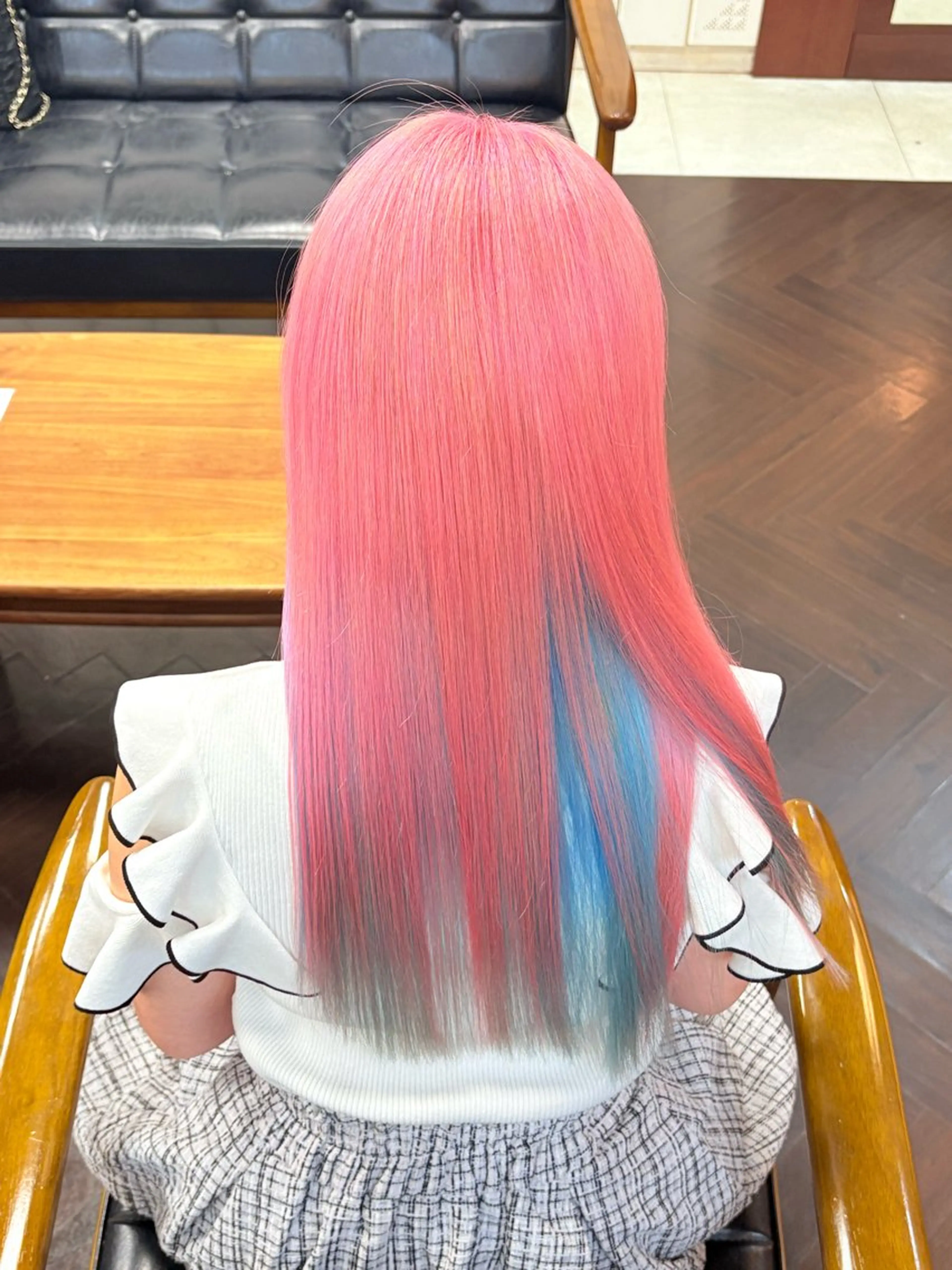 ロング カラー 細田 舞乃のヘアスタイル