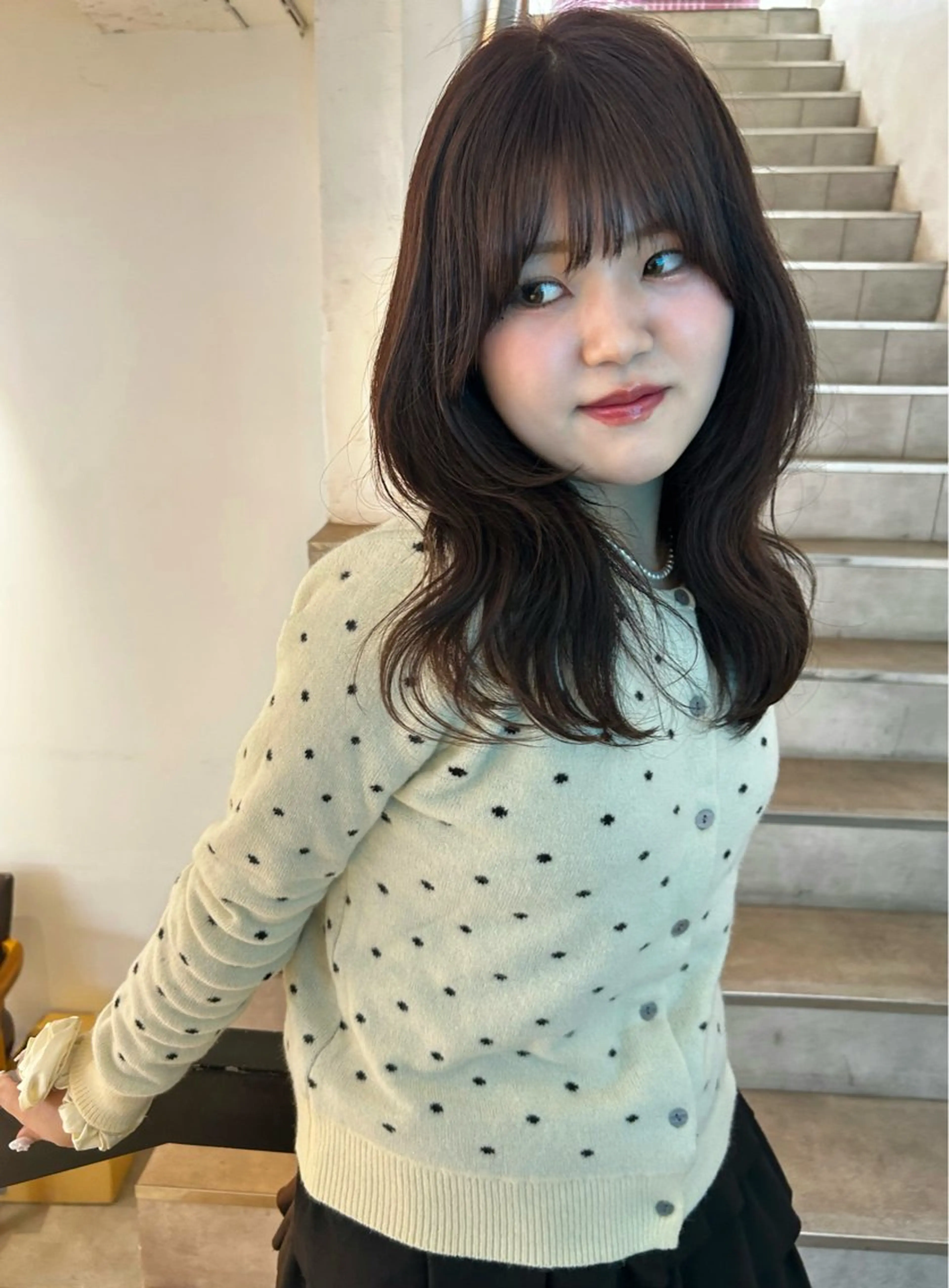 ミディアム カラー カット ヘアカラー トリートメント 🌟暖色系ハイトーン 🌟AIのヘアスタイル