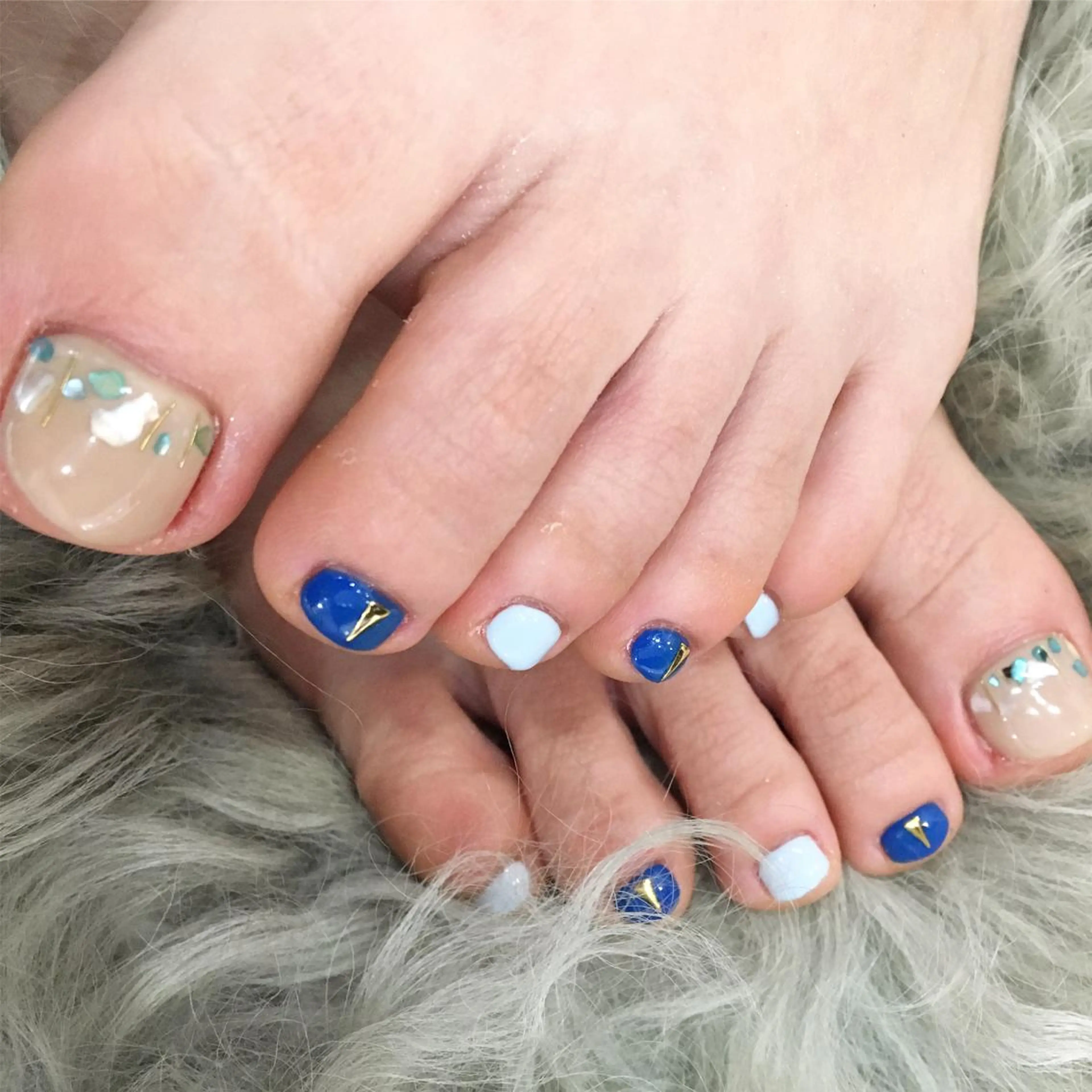 ネイル Nailsalon Charis.yuのネイルデザイン
