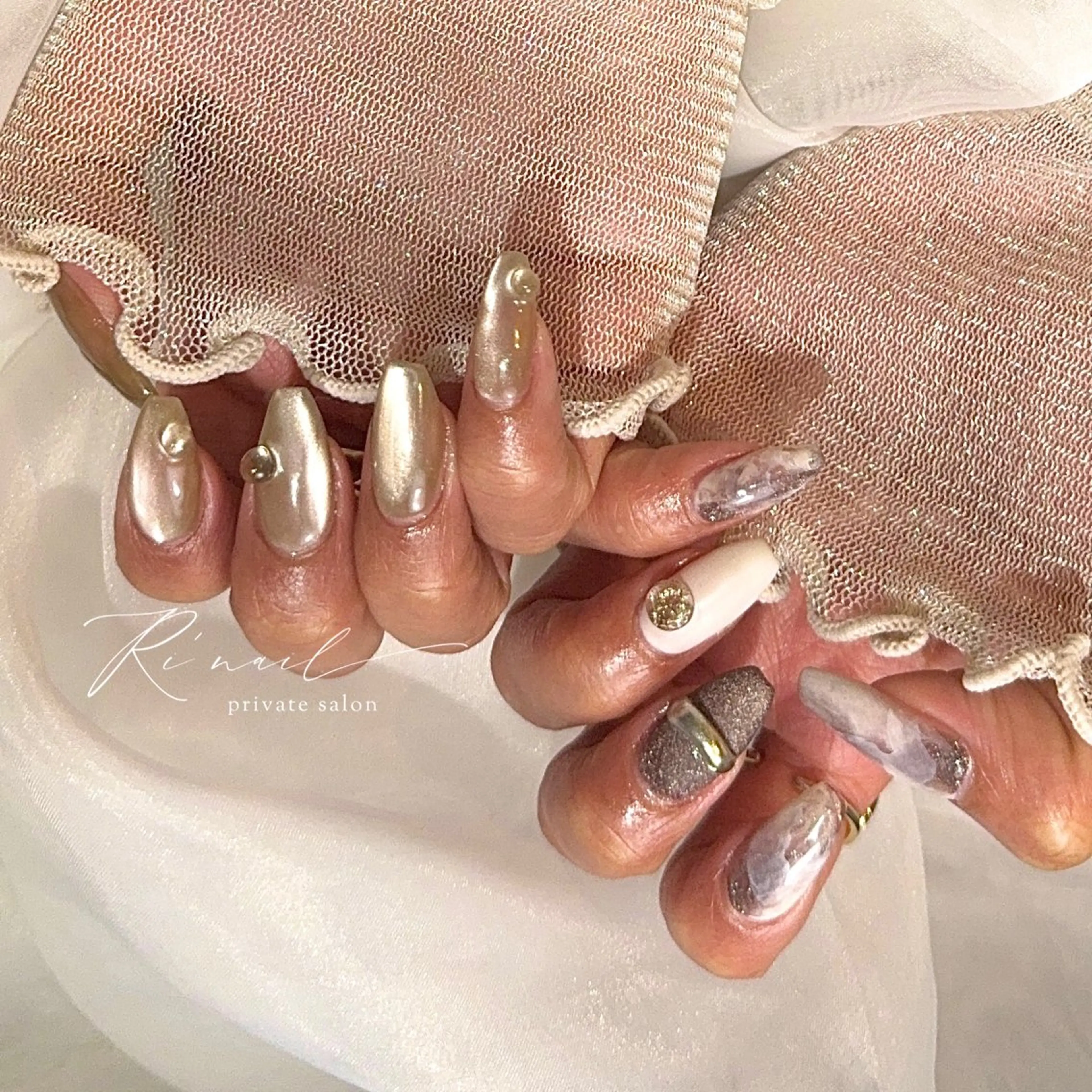 ネイル ハンドネイル フットネイル ISHIWATA LINAのネイルデザイン