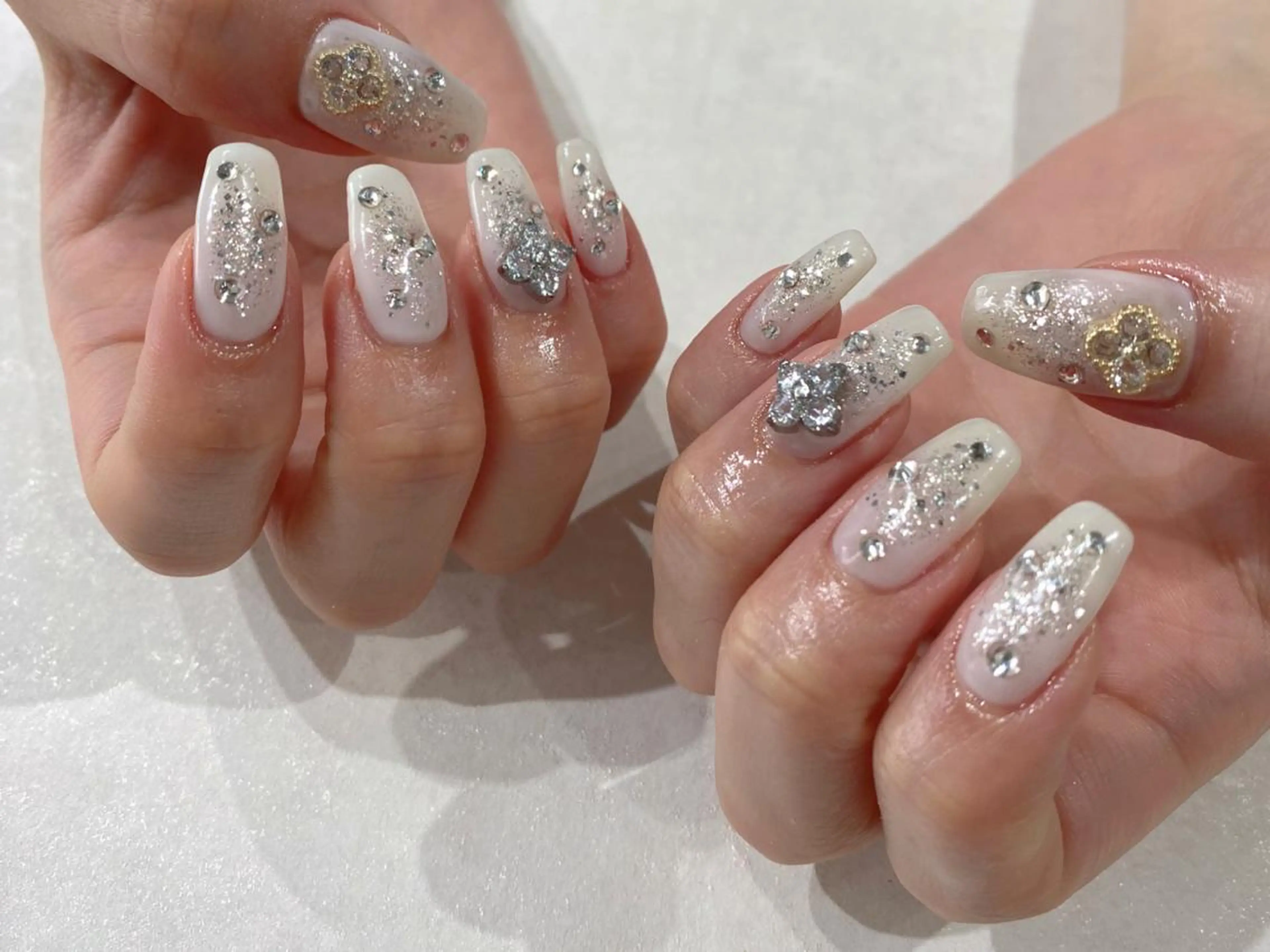 ミディアム ハンドネイル Nail  R💫 naoのネイルデザイン