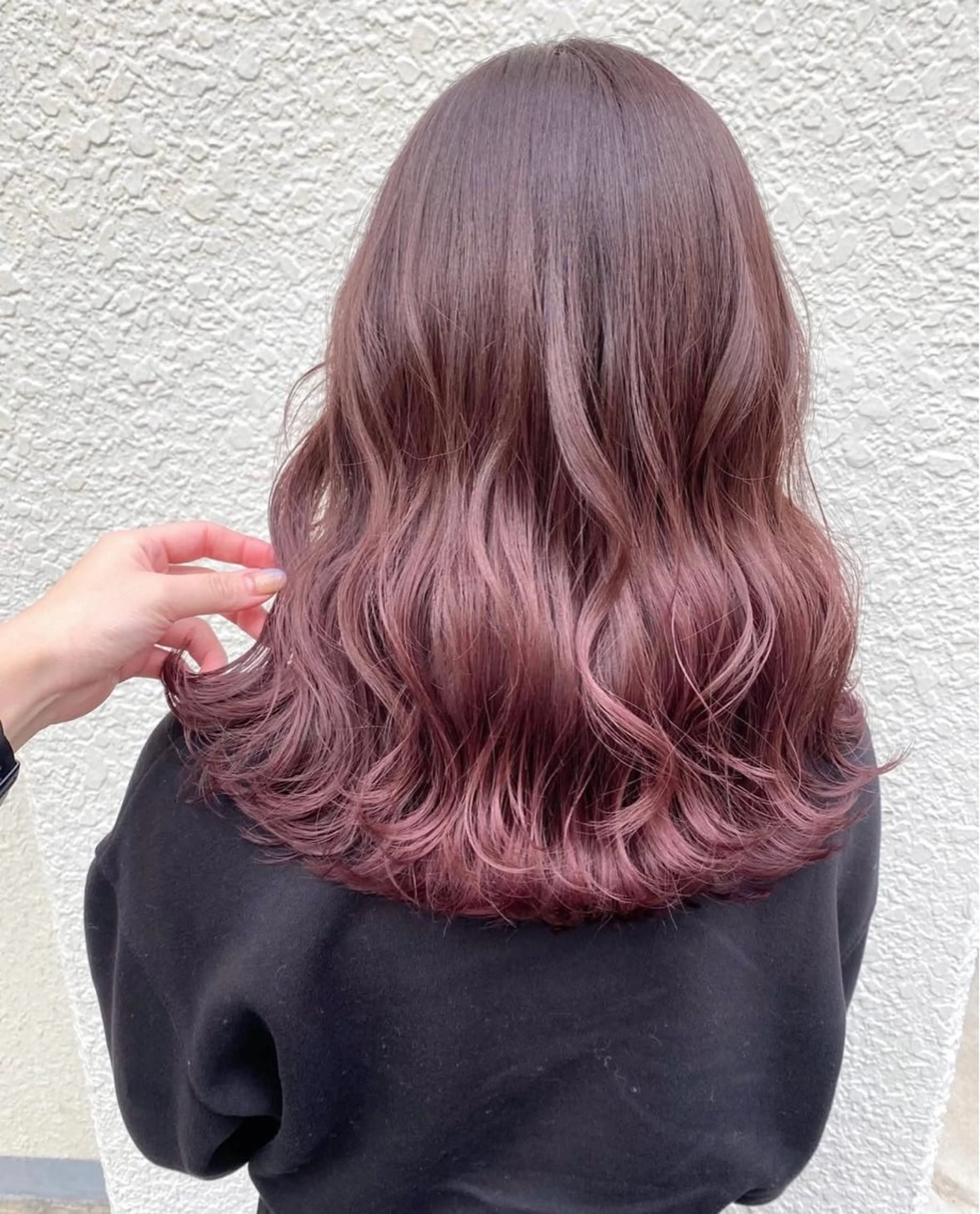 セミロング カラー ブリーチ カシス ピンクカラー カット ヘアカラー トリートメント 篠田 あずさのヘアスタイル
