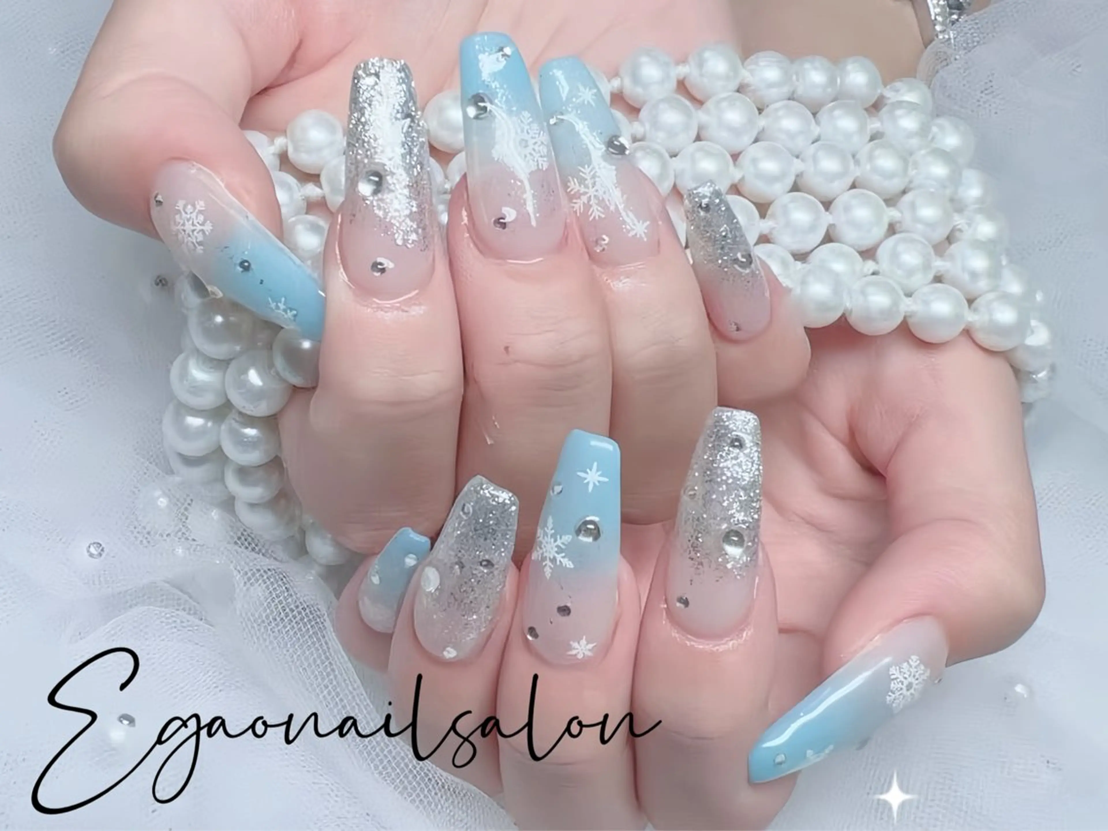 ネイル ブルー クリアネイル グラデーション キラキラネイル ラメ(グリッター) ハンドネイル Egao Nail Salonのネイルデザイン