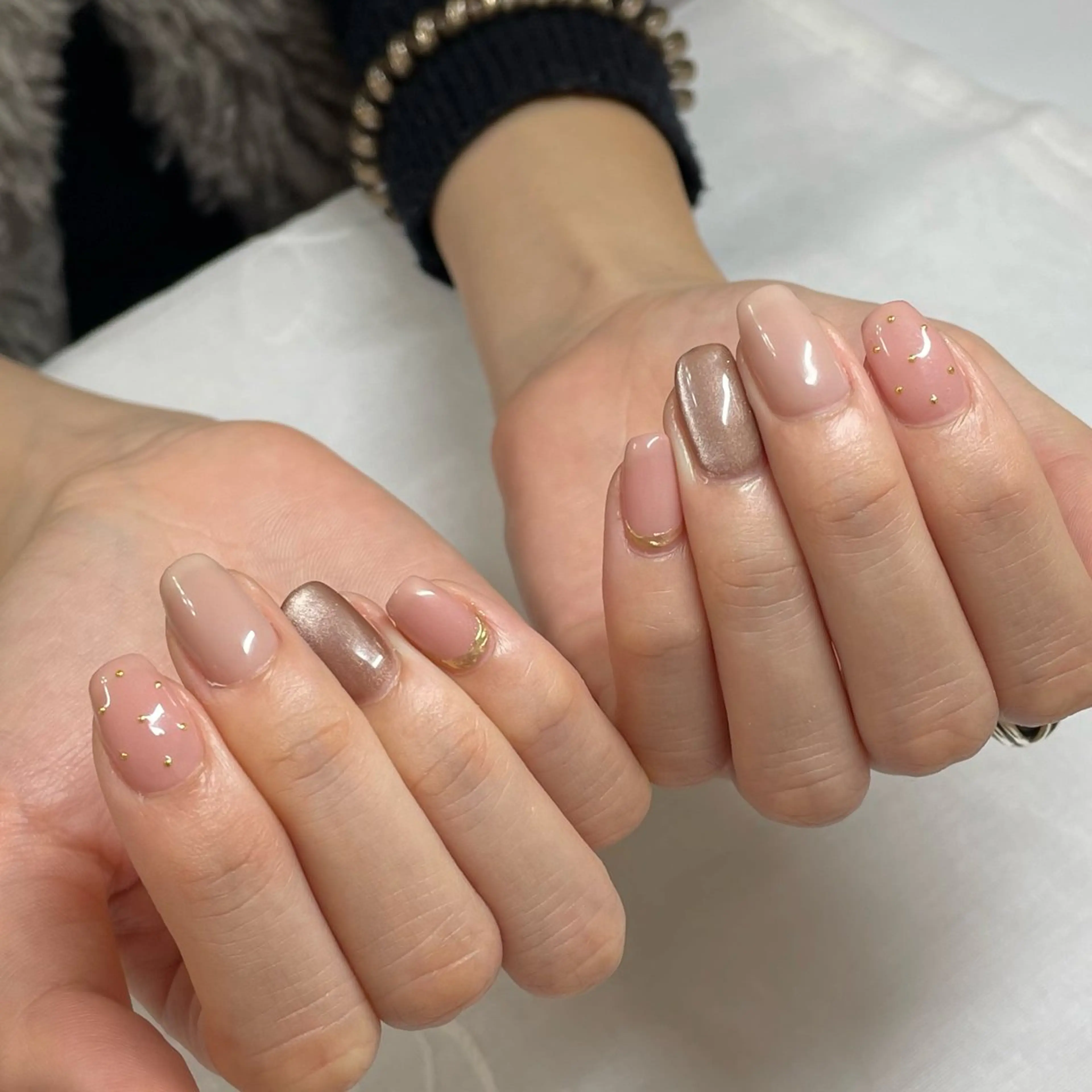 ネイル ドット マグネットネイル ミラーネイル nailroom lilasのネイルデザイン
