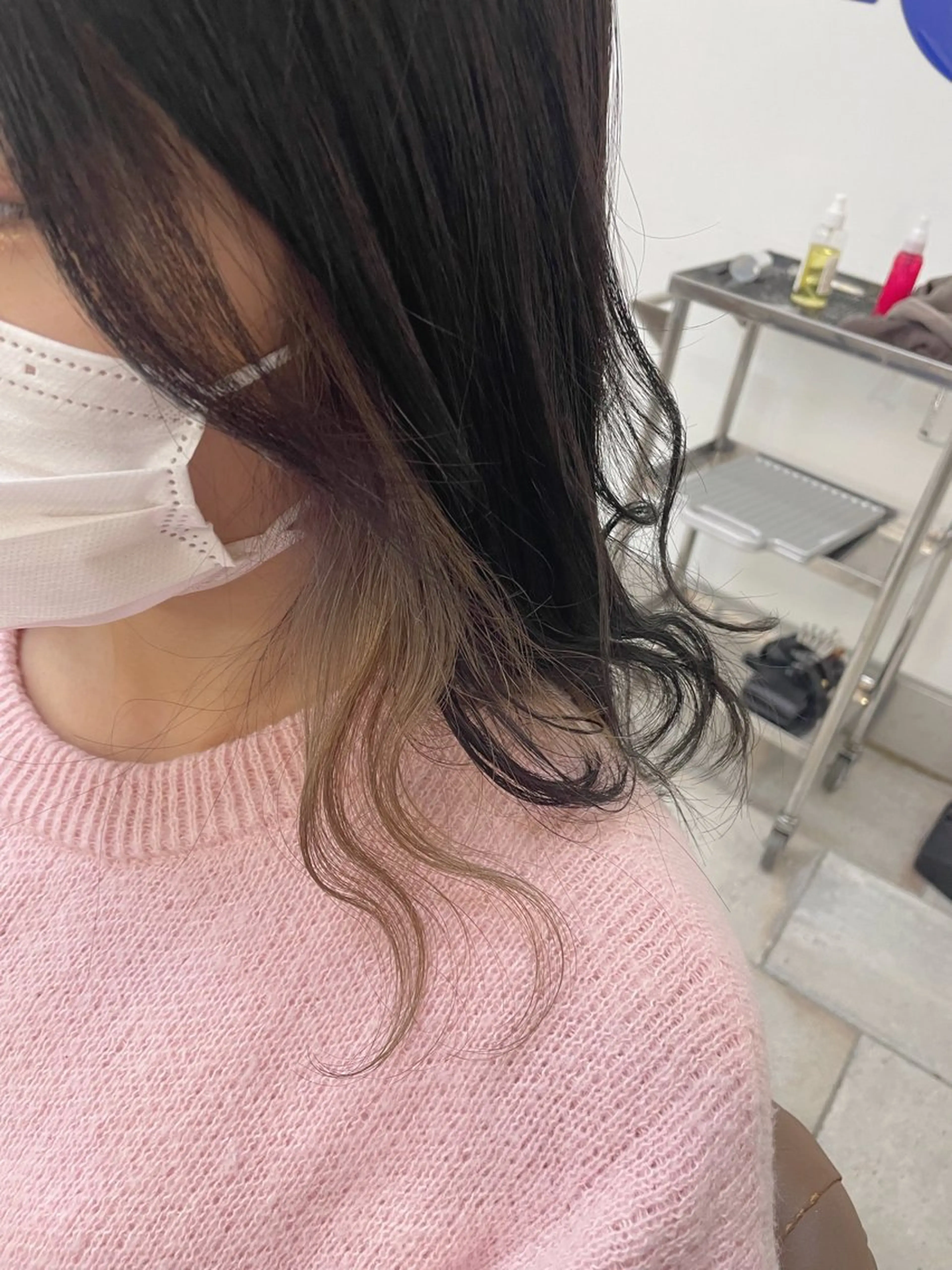 セミロング カラー ピンクカラー シルバー 🍒新家 さくら🍒のヘアスタイル