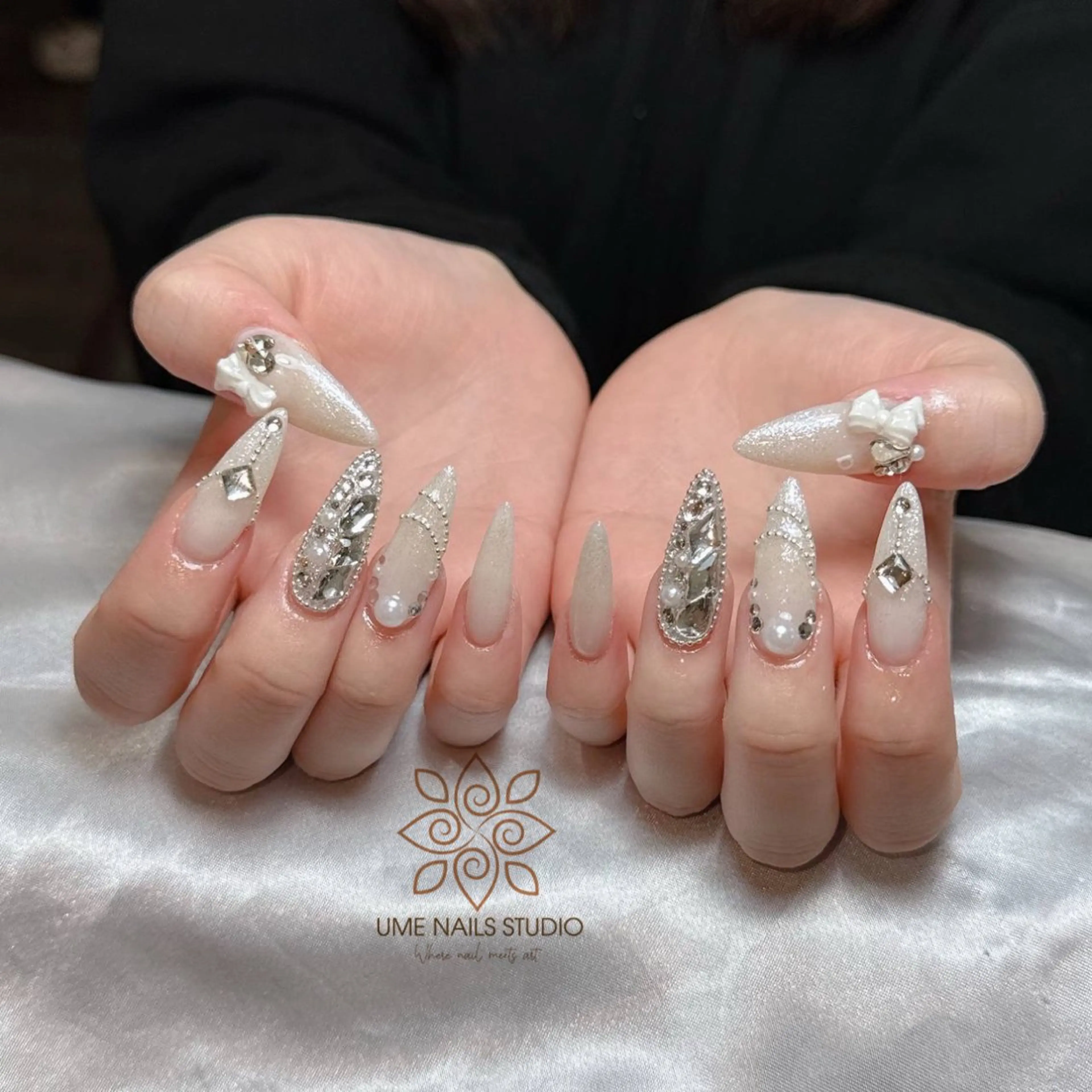 ネイル チークネイル クリアネイル ガーリー キラキラネイル 韓国ネイル ハンドネイル Ume Nail Studioのネイルデザイン