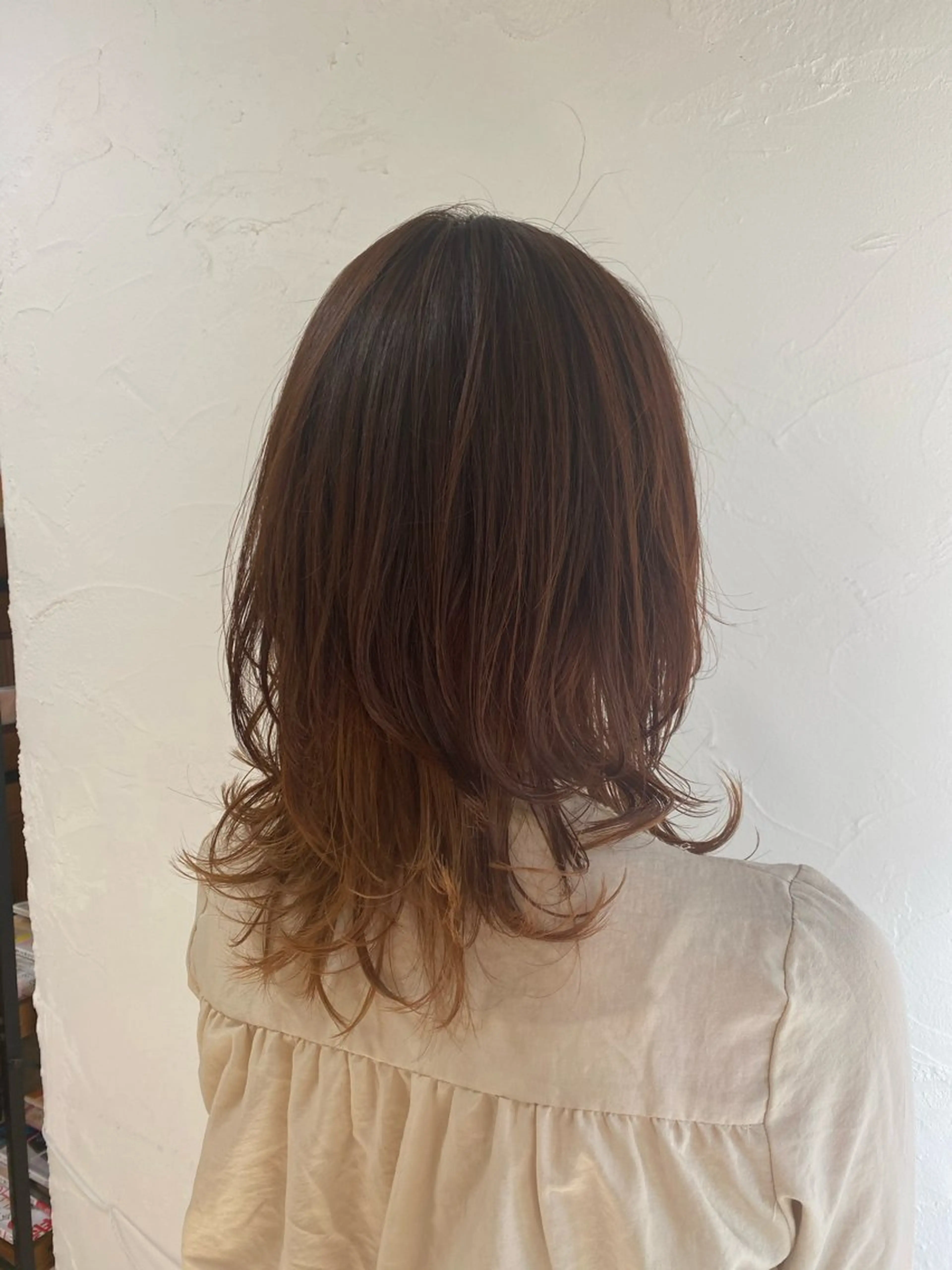 セミロング カラー 本多結香/レイヤー /ハイライトカラーのヘアスタイル
