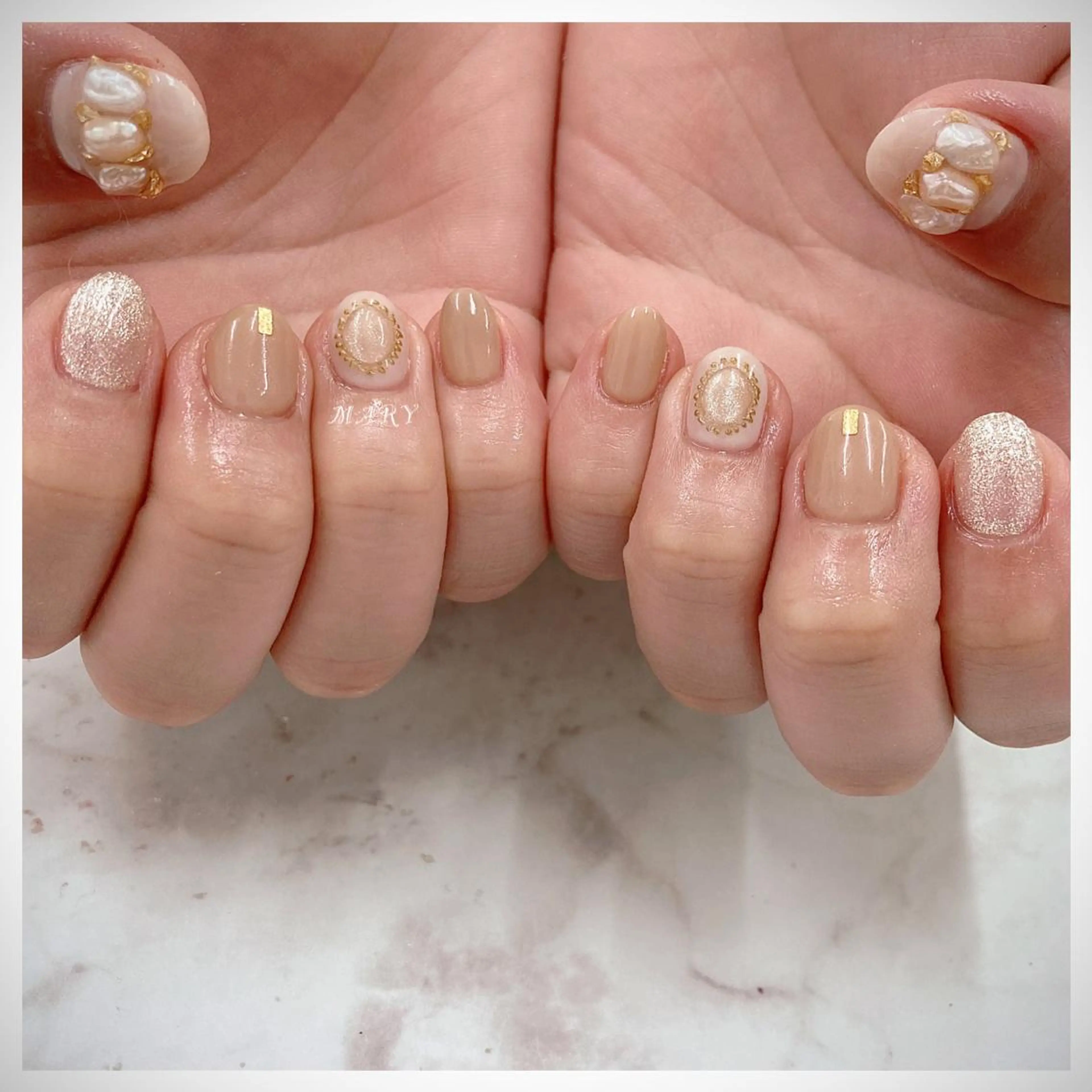 ネイル ニュアンスネイル ワンカラーネイル ホワイト ハンドネイル Mary nail所属・Mary nail .narumiのネイルデザイン