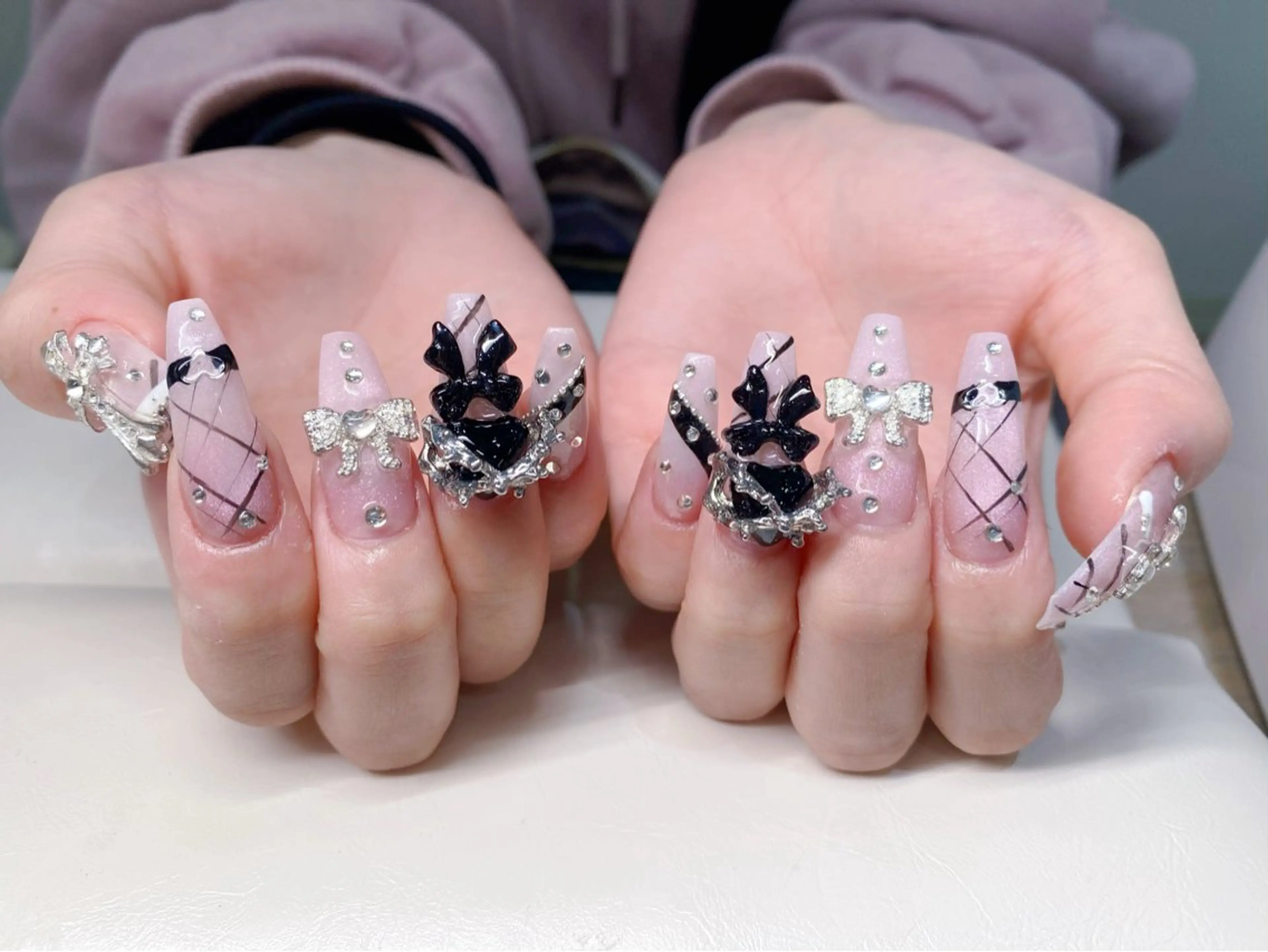 ネイル オーロラネイル チークネイル フレンチネイル 韓国ネイル マグネットネイル ハンドネイル マイ168 池袋西口駅前のネイルデザイン