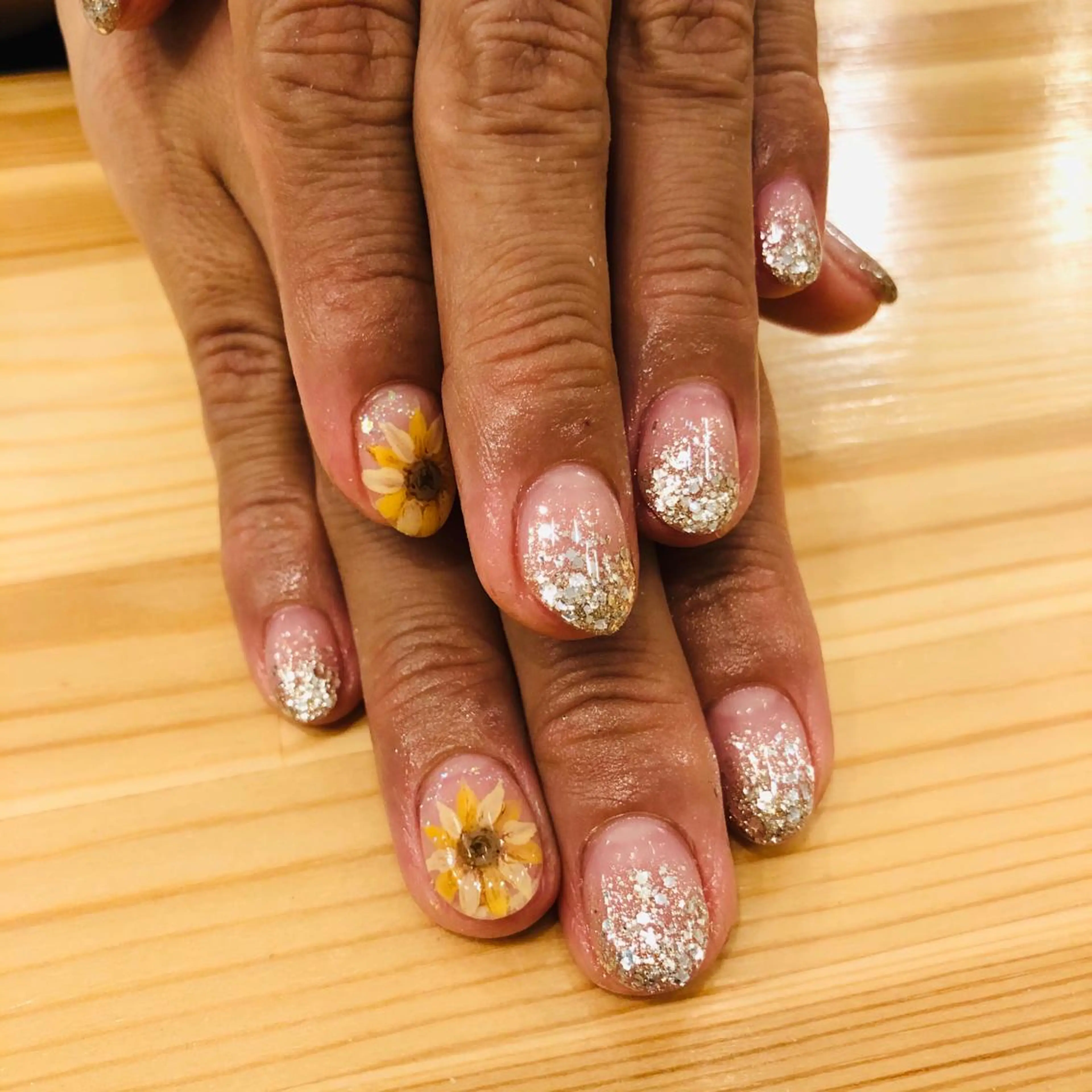 ネイル ハンドネイル NAIL Alaia 𓇼SHIORIのネイルデザイン