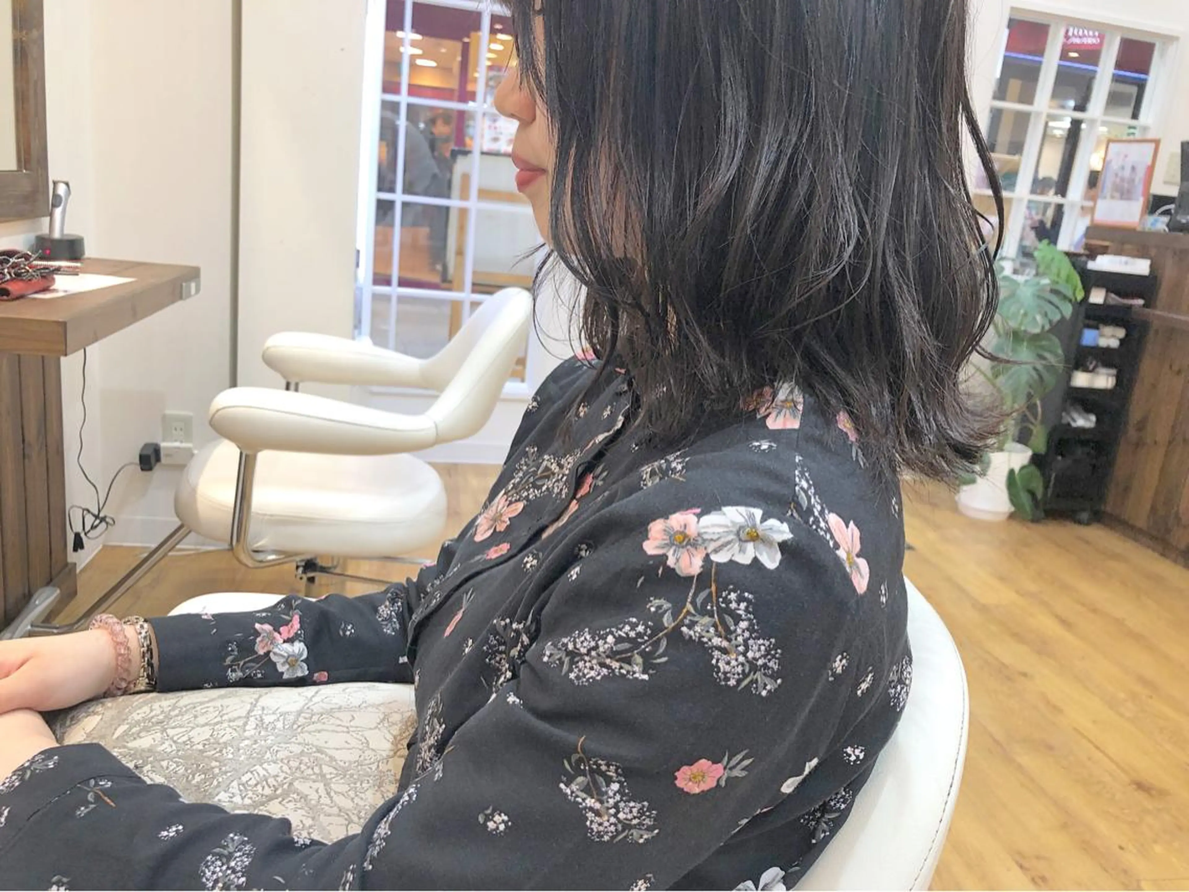 ミディアム カラー RoL by apollo所属・横浜ブリーチムラ直し 特化美容師/海崎剛史のヘアスタイル