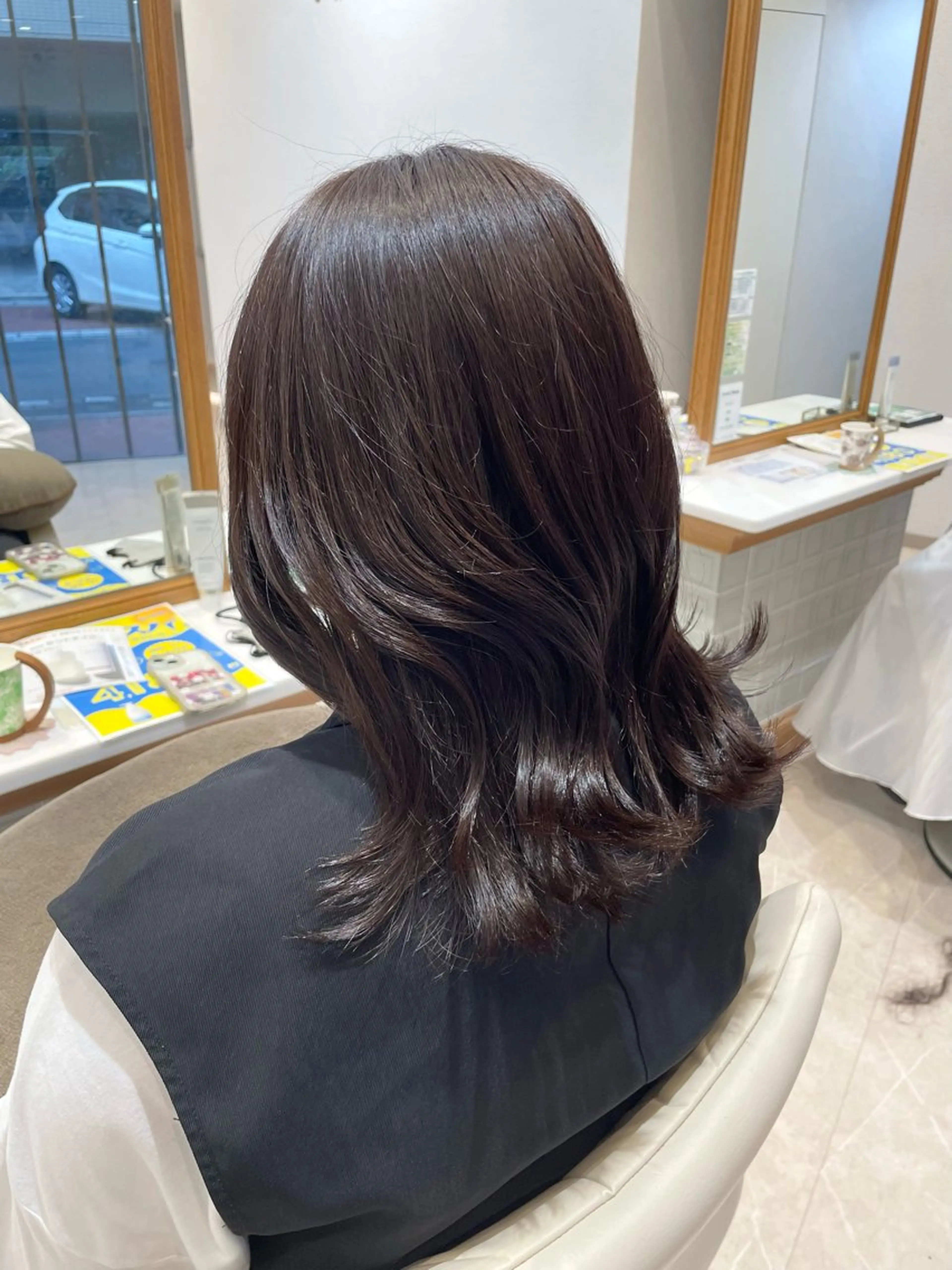 セミロング カット ヘアカラー トリートメント ヘッドスパ／透明感 カラー伊藤 千尋のヘアスタイル