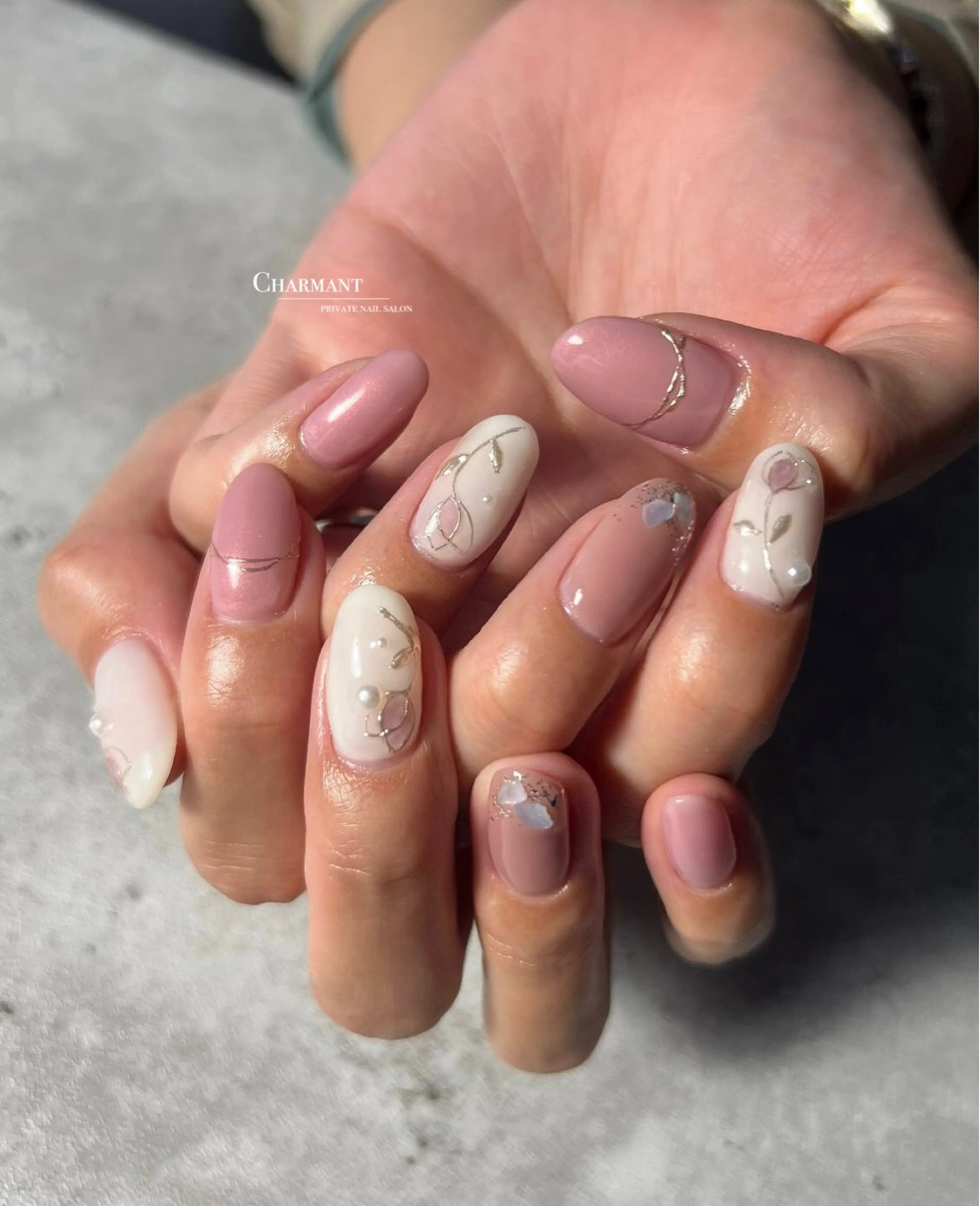 ネイル ハンドネイル minako .のネイルデザイン
