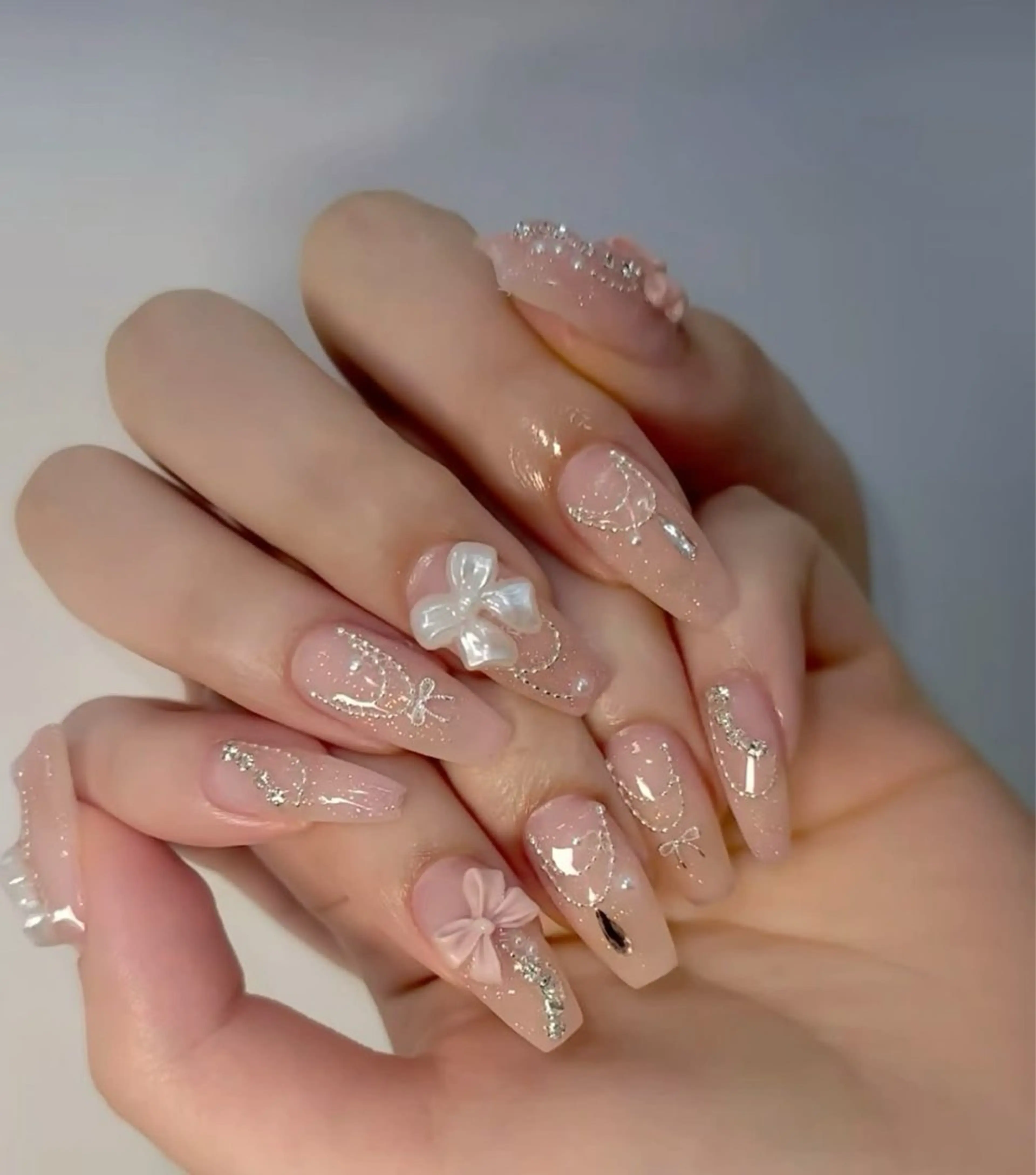 ネイル 長さ出し フレンチネイル グラデーション 卒業式 マグネットネイル ハンドネイル MIHANA HIKARIのネイルデザイン