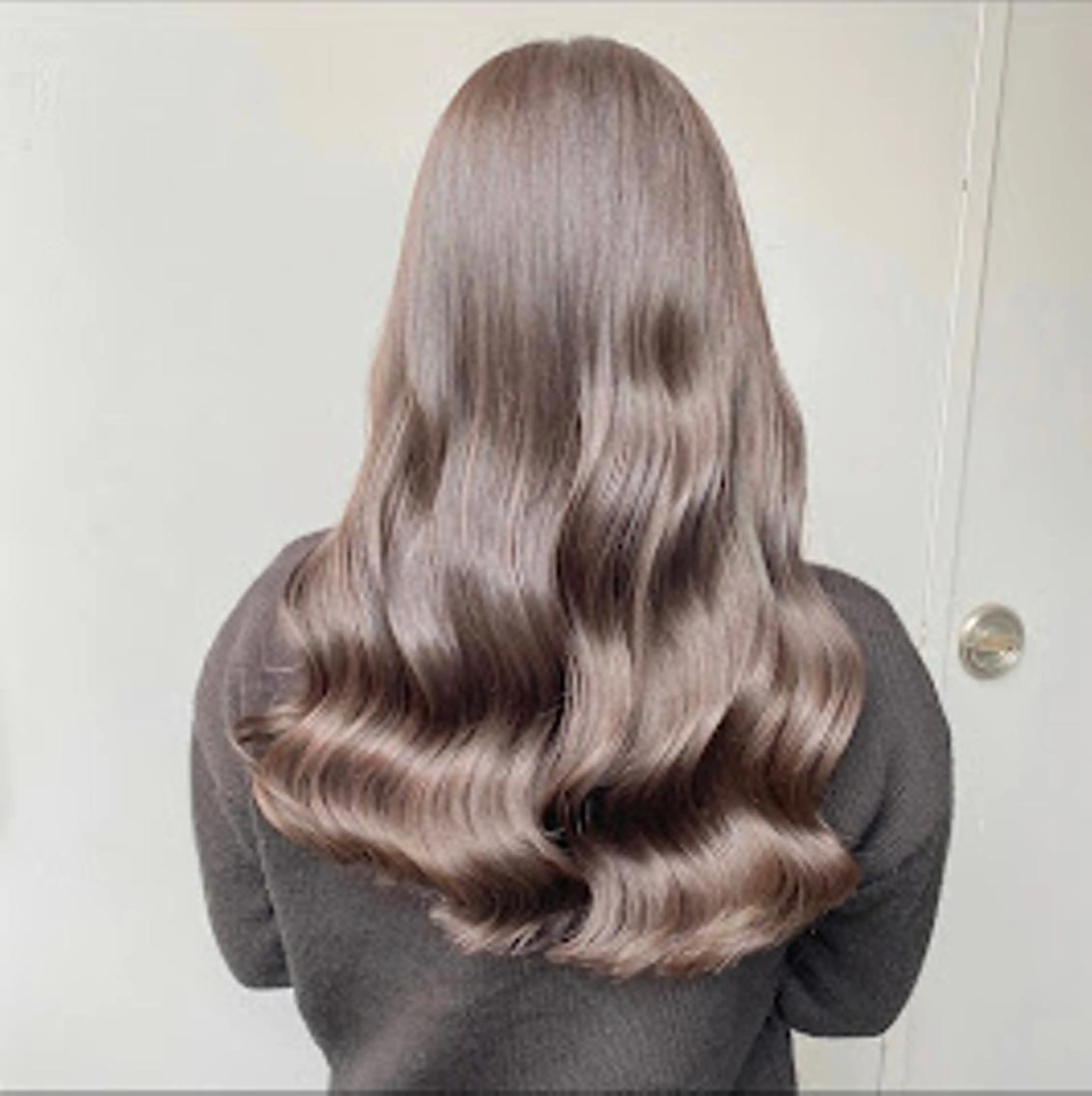 カラー official TUNE銀座🪄✨のヘアスタイル