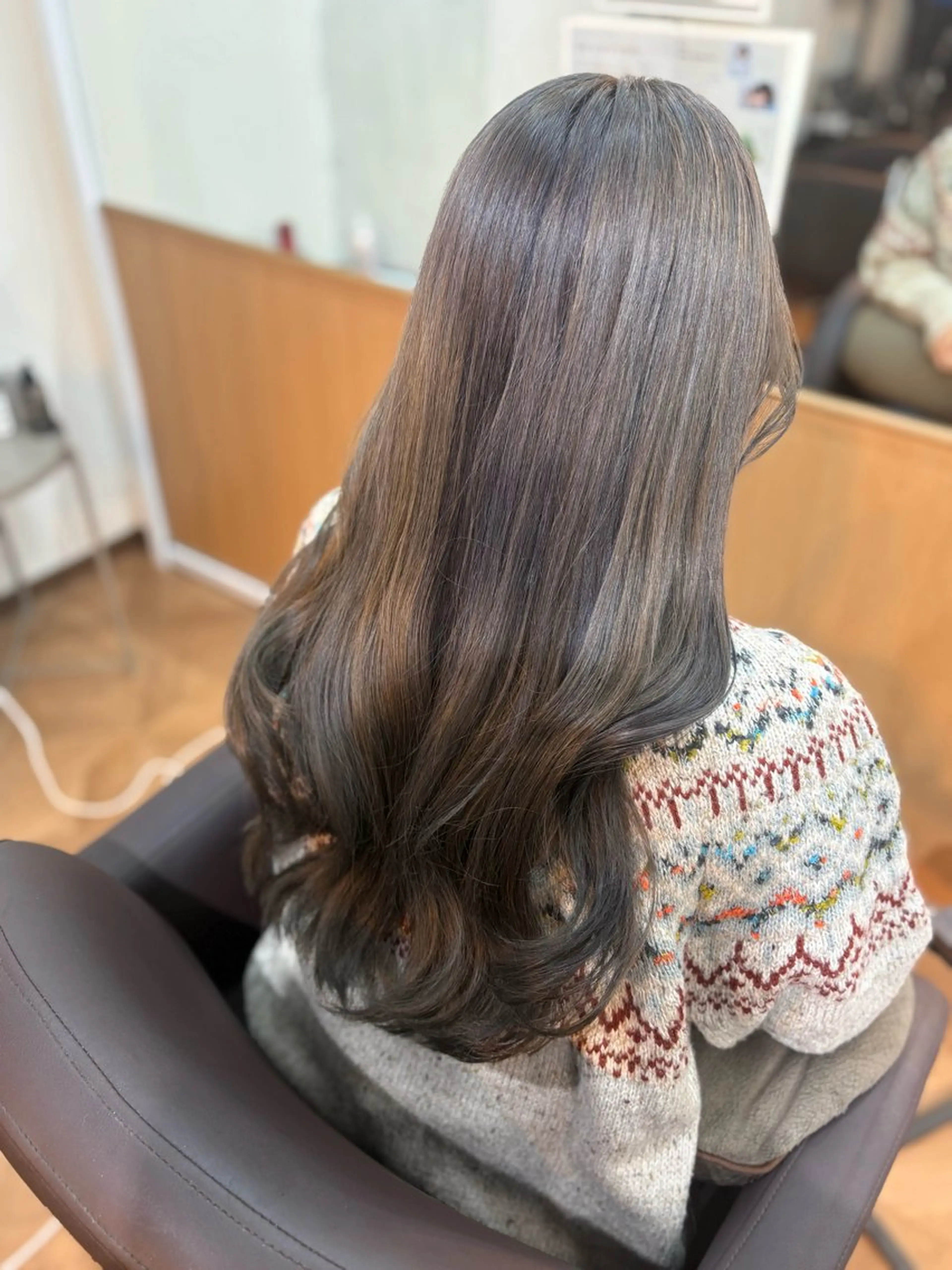 ロング カラー グレージュ ラベンダーカラー ラベンダーグレージュ ラベンダーグレー カット ヘアカラー 🍒Ayana🍒 艶カラー🍒のヘアスタイル