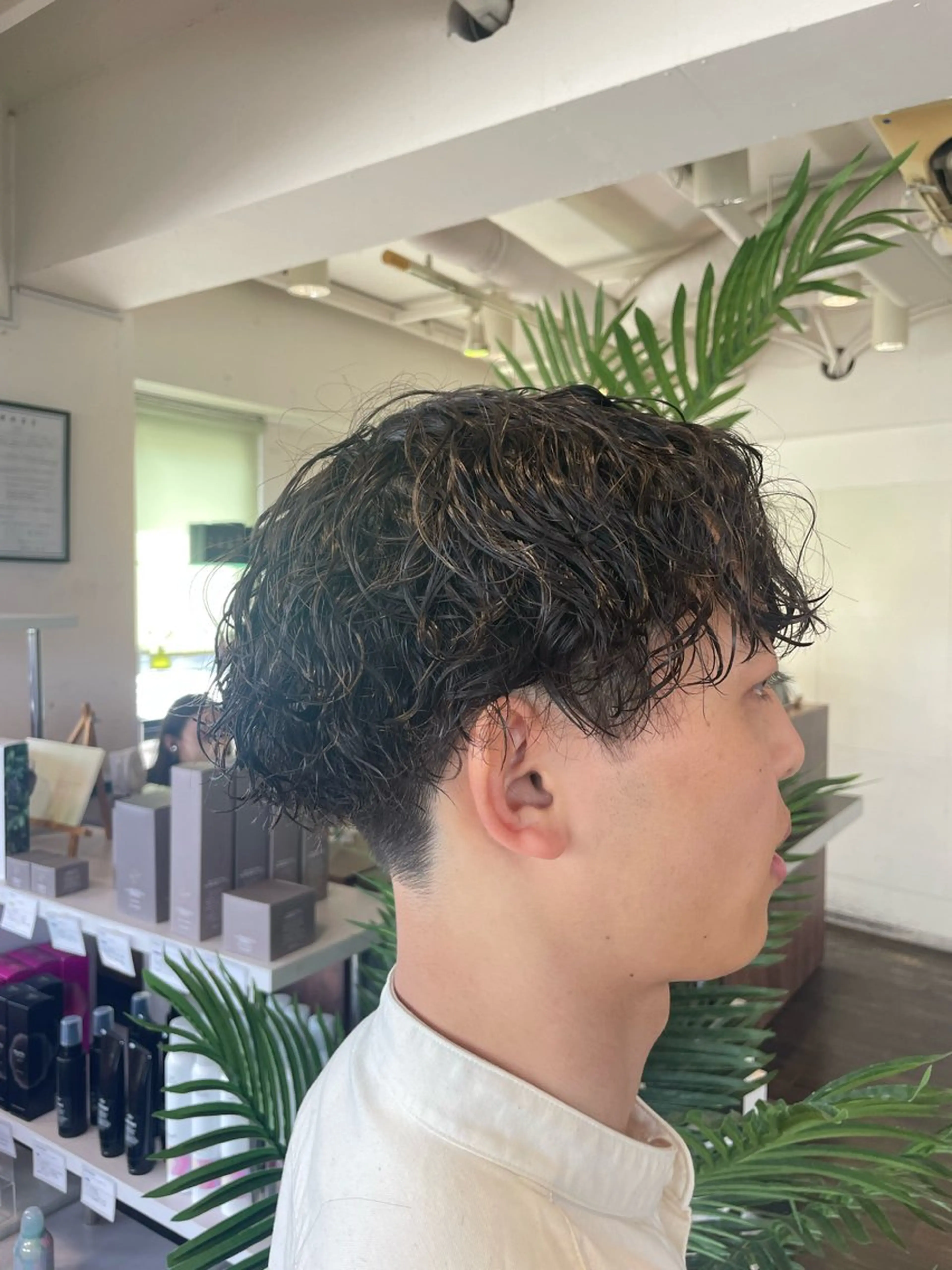 パーマ メンズ メンズパーマ 波巻きパーマ カット パーマ 佐藤 綾郁のヘアスタイル