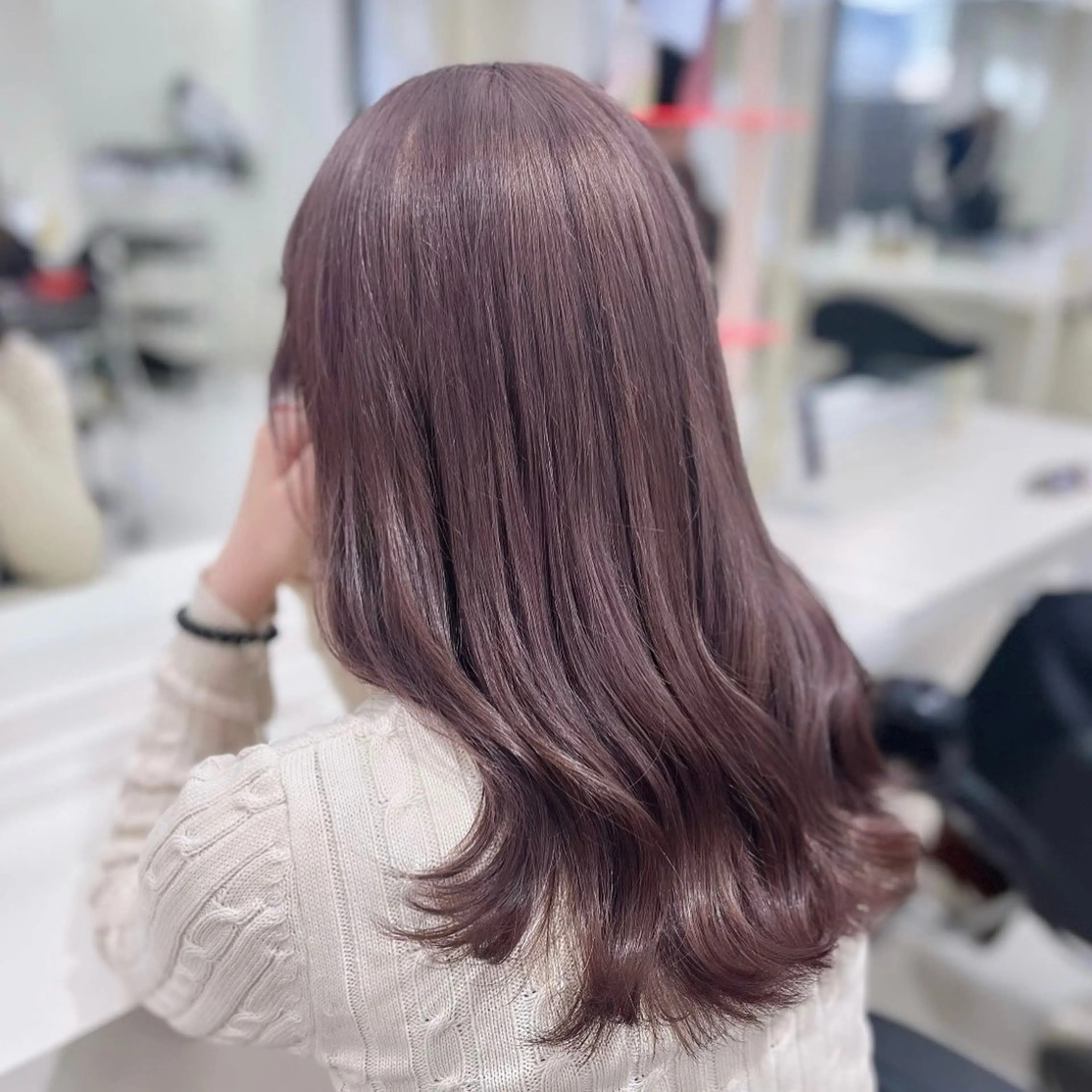 セミロング ヘアカラー 🎀淡めモテカラー WAKANA🎀のヘアスタイル