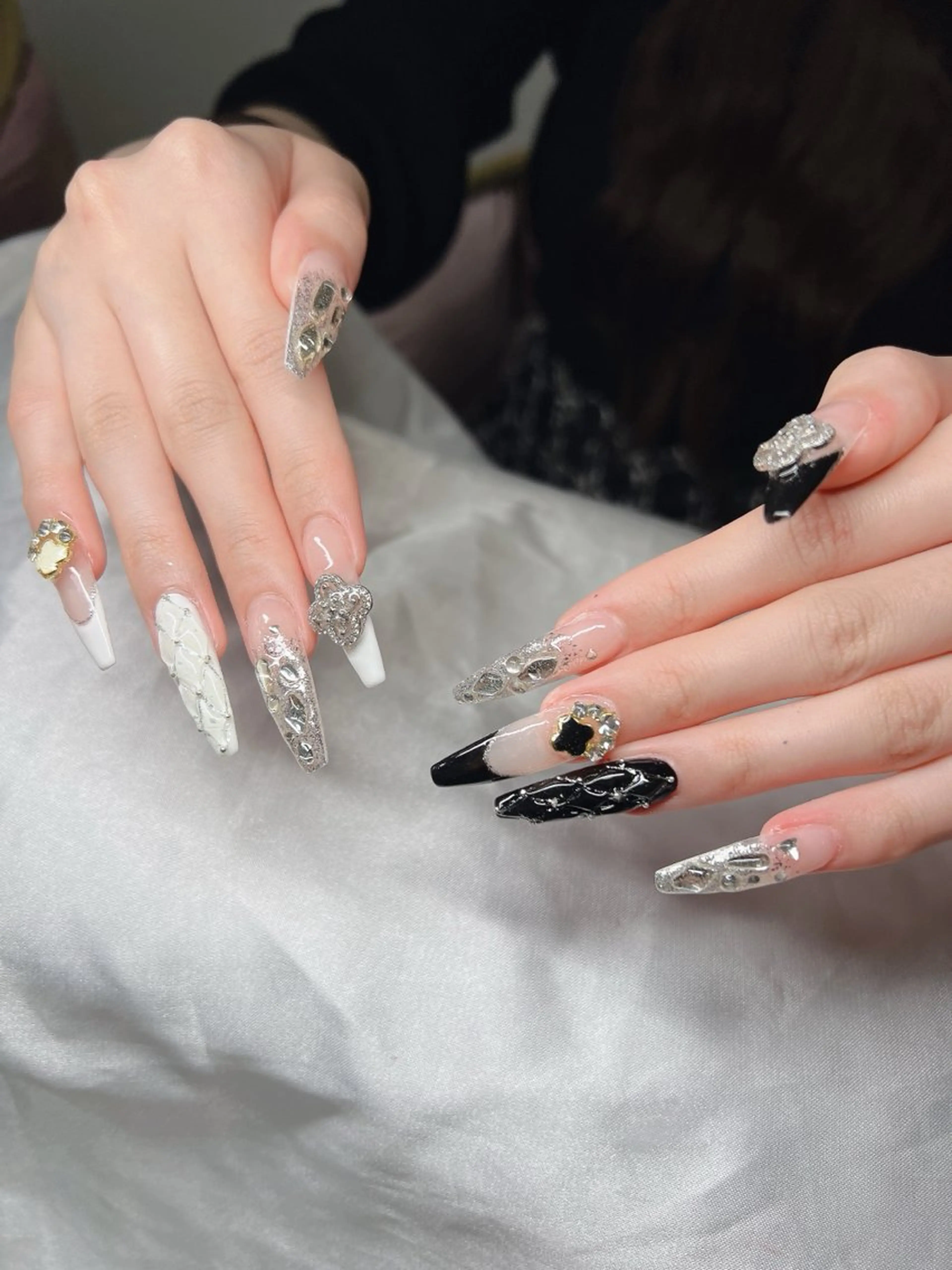 ネイル 長さ出し グラデーション キラキラネイル マグネットネイル ニュアンスネイル ハンドネイル Lee Nails チップ長さだし専門店のネイルデザイン