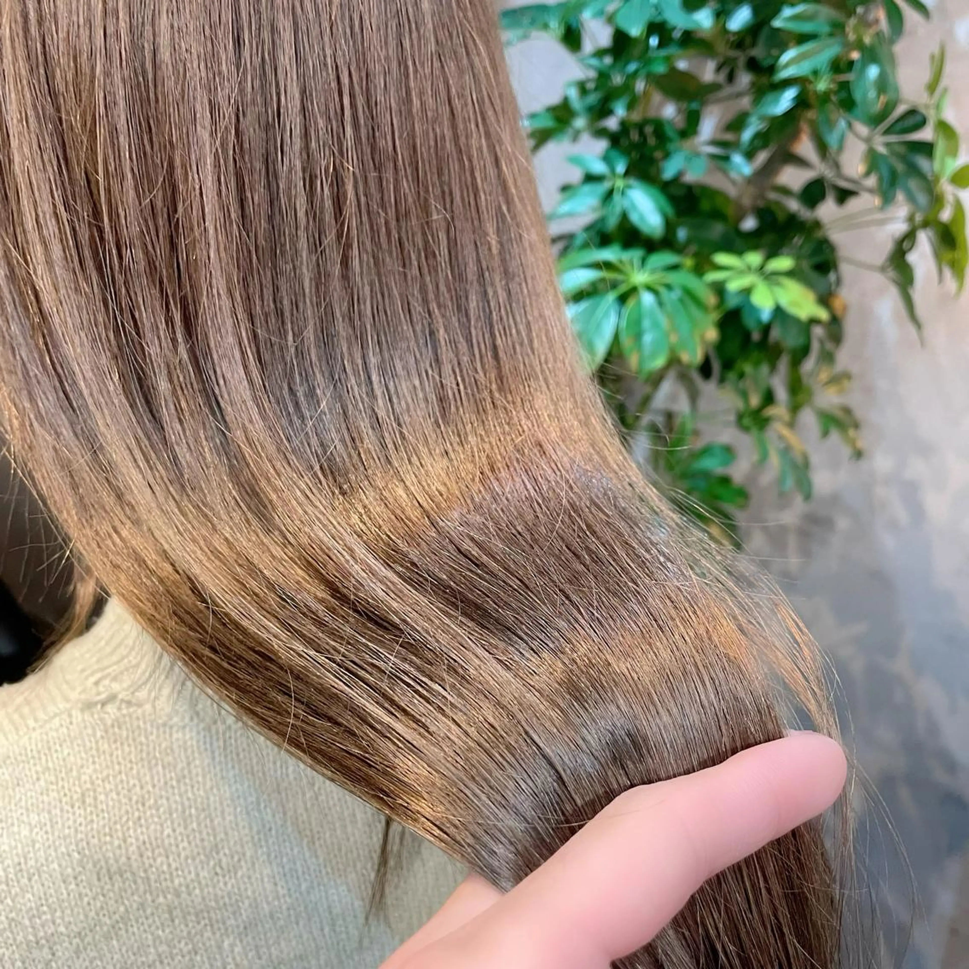 セミロング カラー ヘアカラー トリートメント 顔周りカット× 髪質改善【リョウ】のヘアスタイル