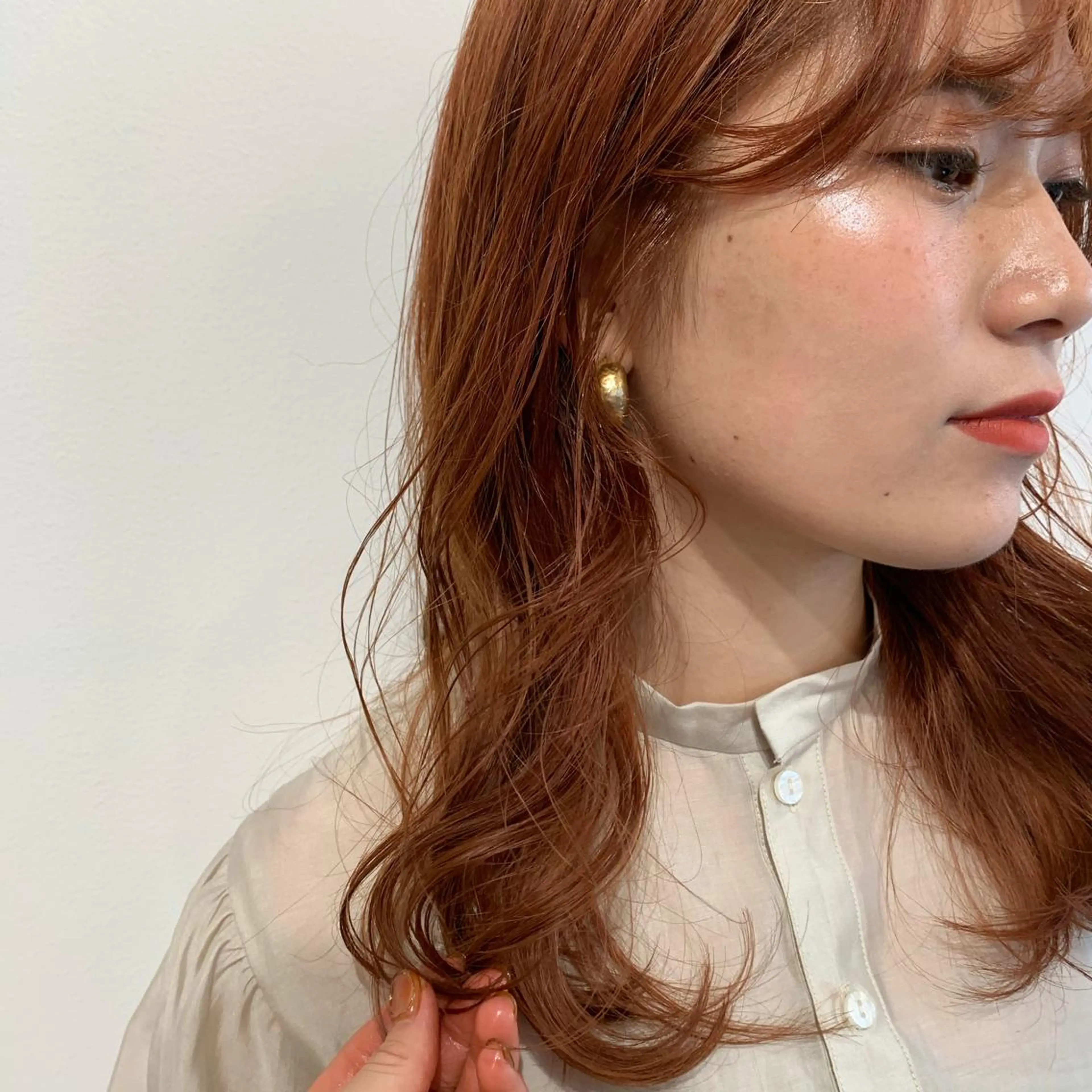 カラー LENORA所属・イズミ ナナコのヘアスタイル