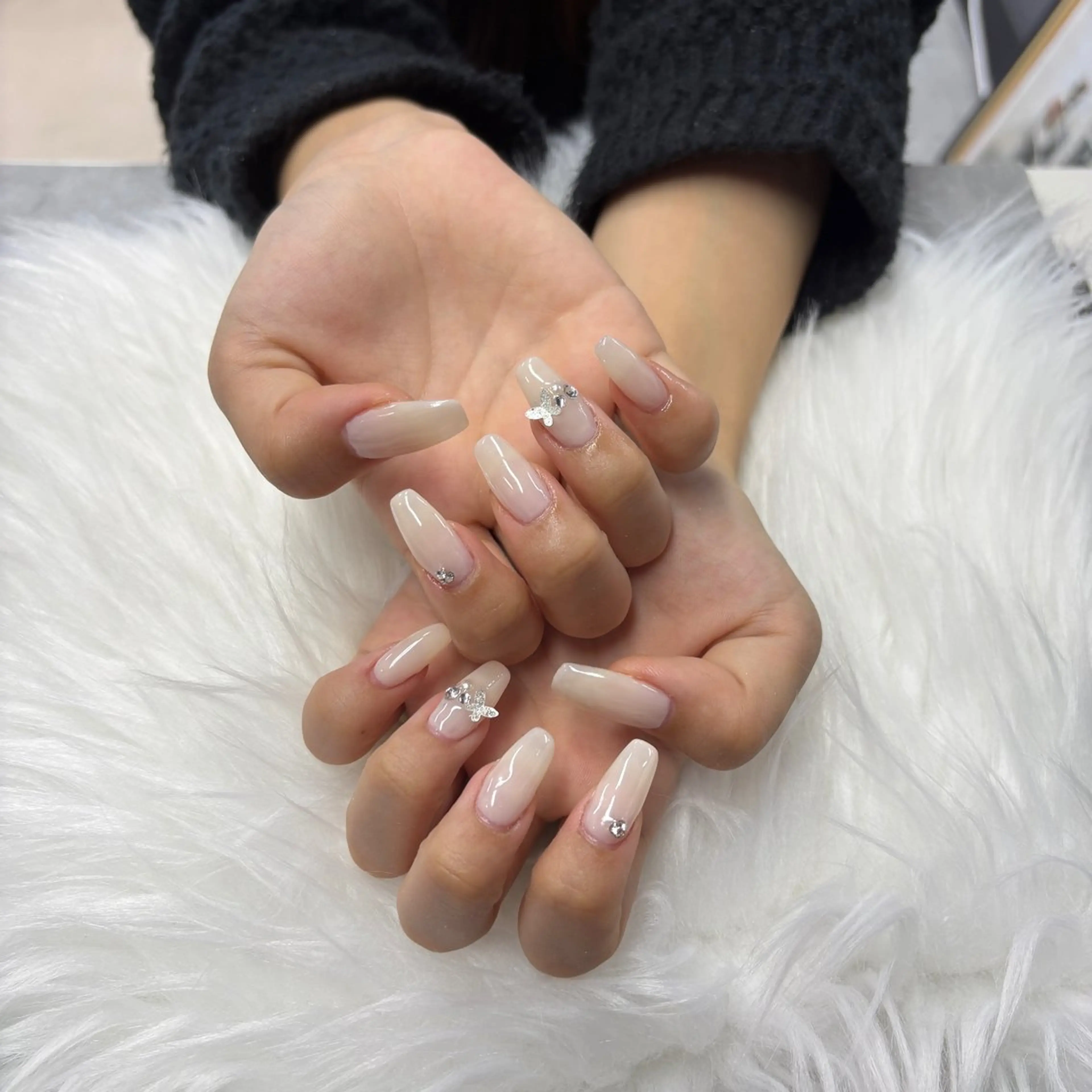 ネイル LOARY所属・杉﨑 ななみのネイルデザイン