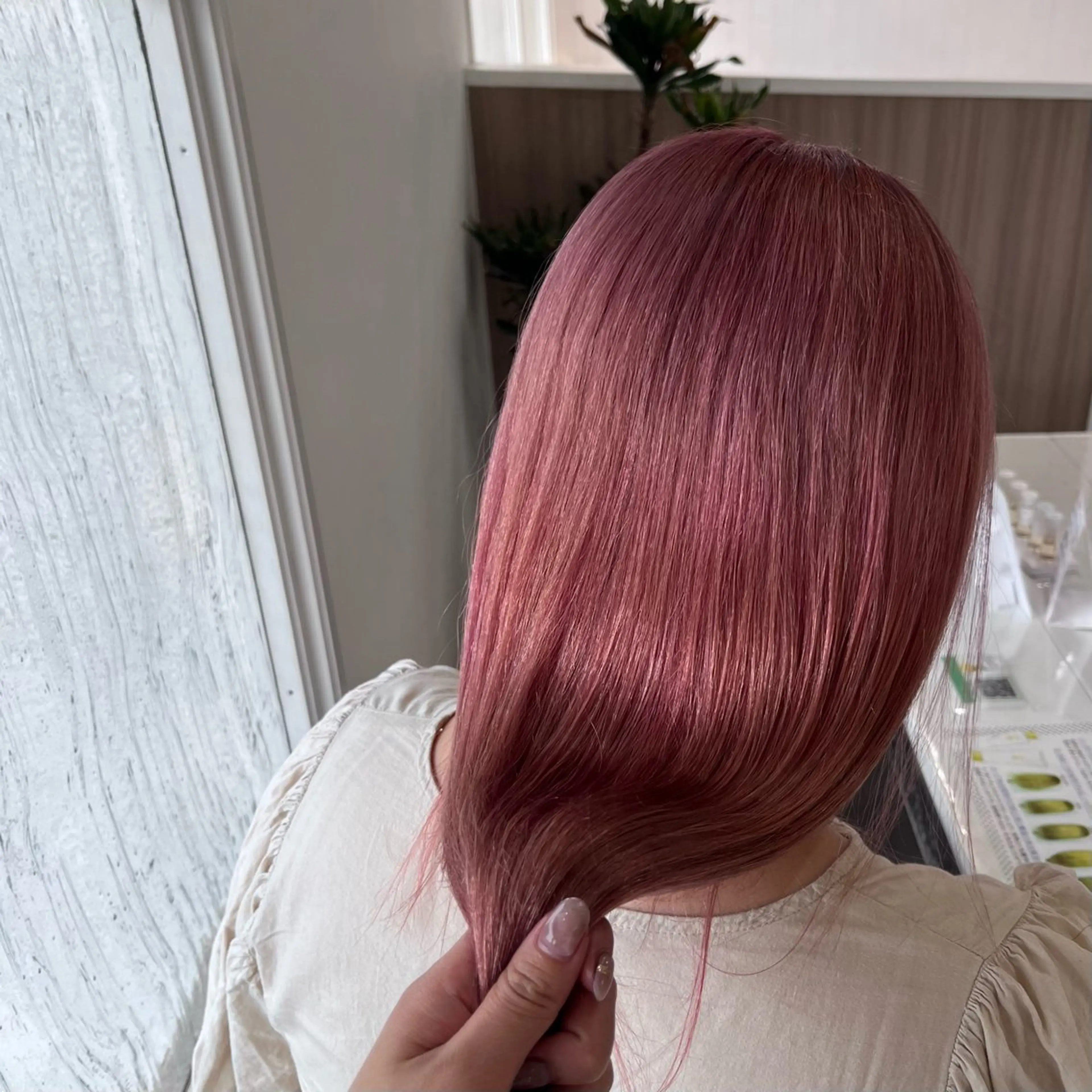 セミロング ヘアカラー 光本 千紘のヘアスタイル