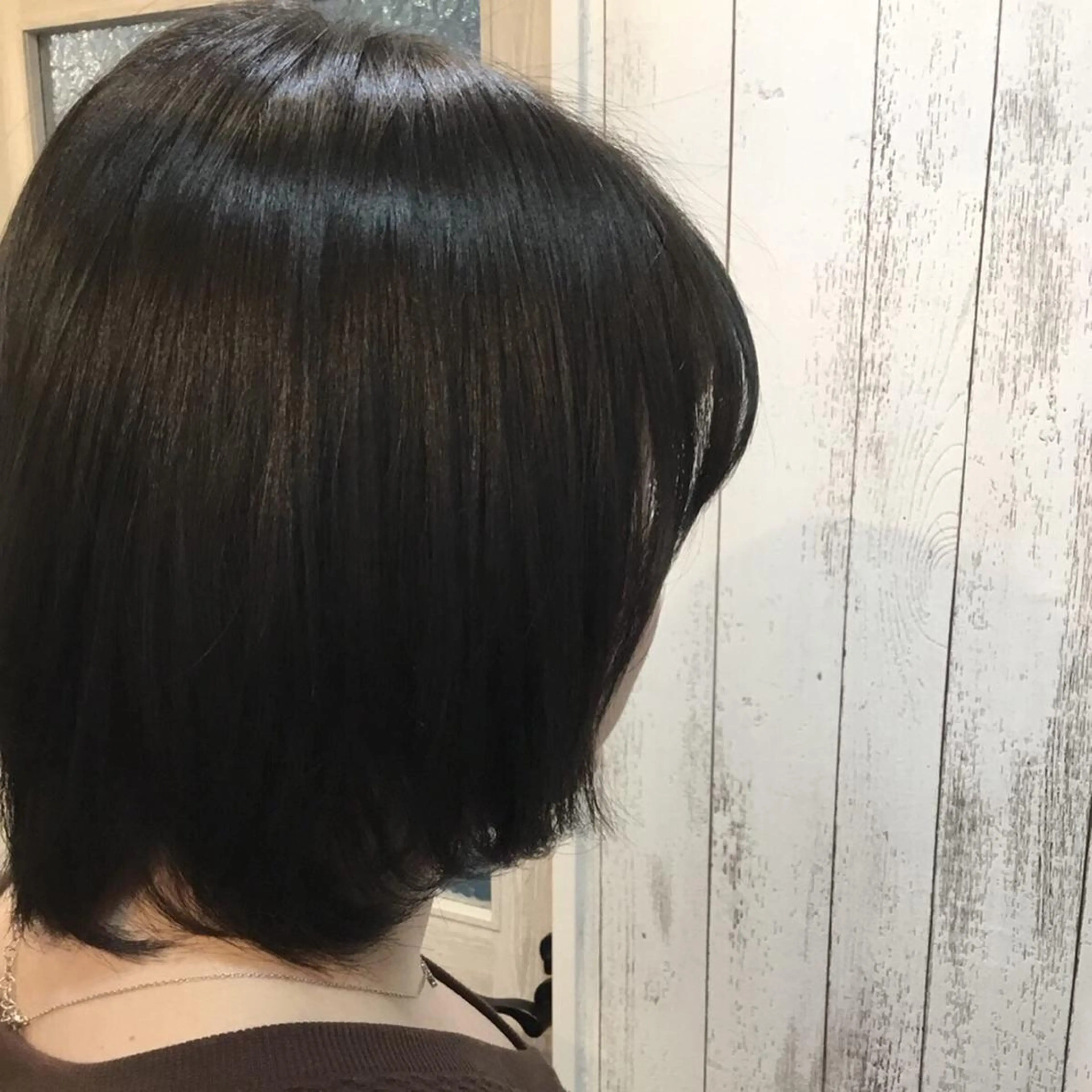 ショート カラー embrace エンブレイスのヘアスタイル