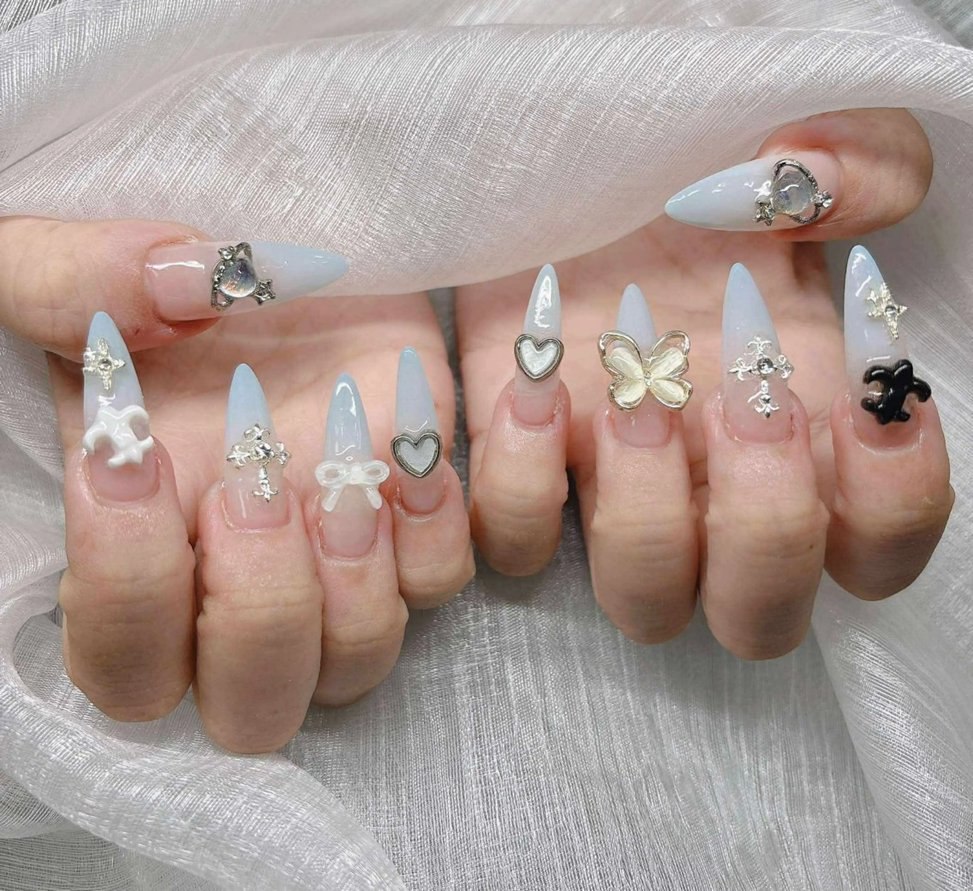 ネイル ハンドネイル Lee Nailsのネイルデザイン