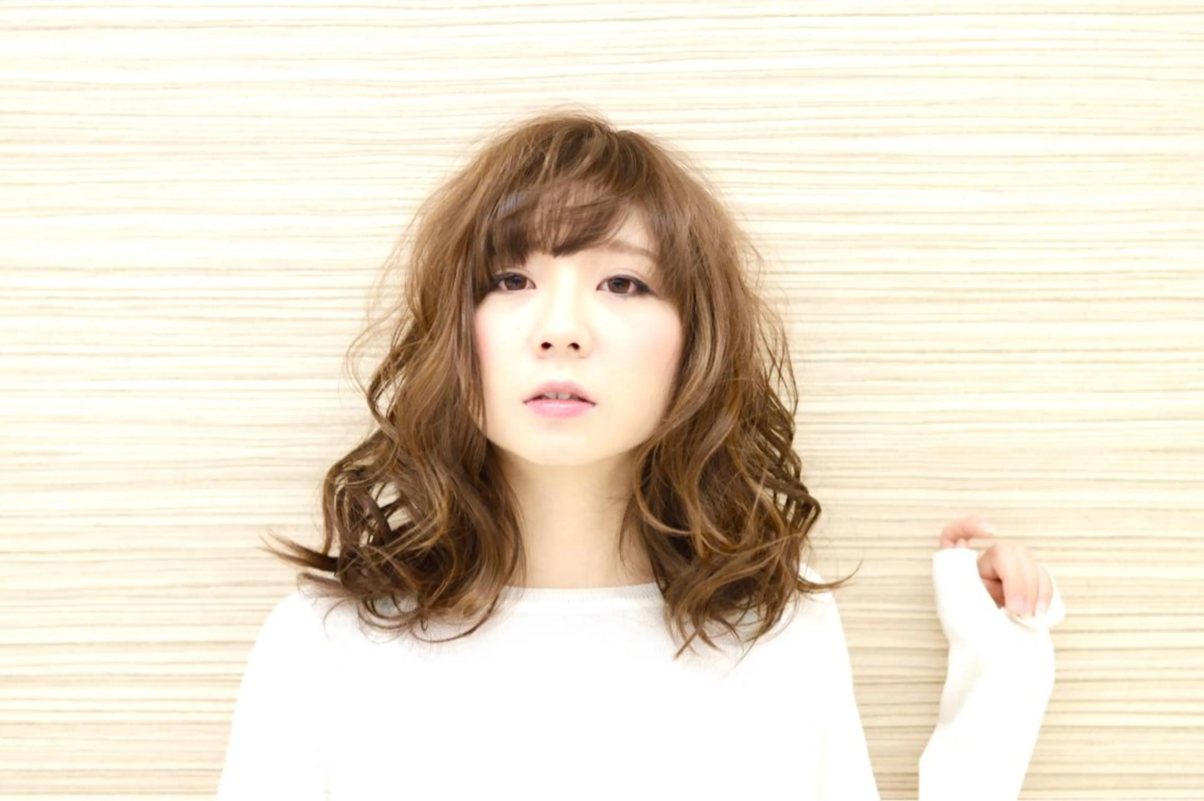 セミロング カラー パーマ テラモト カズヨシのヘアスタイル