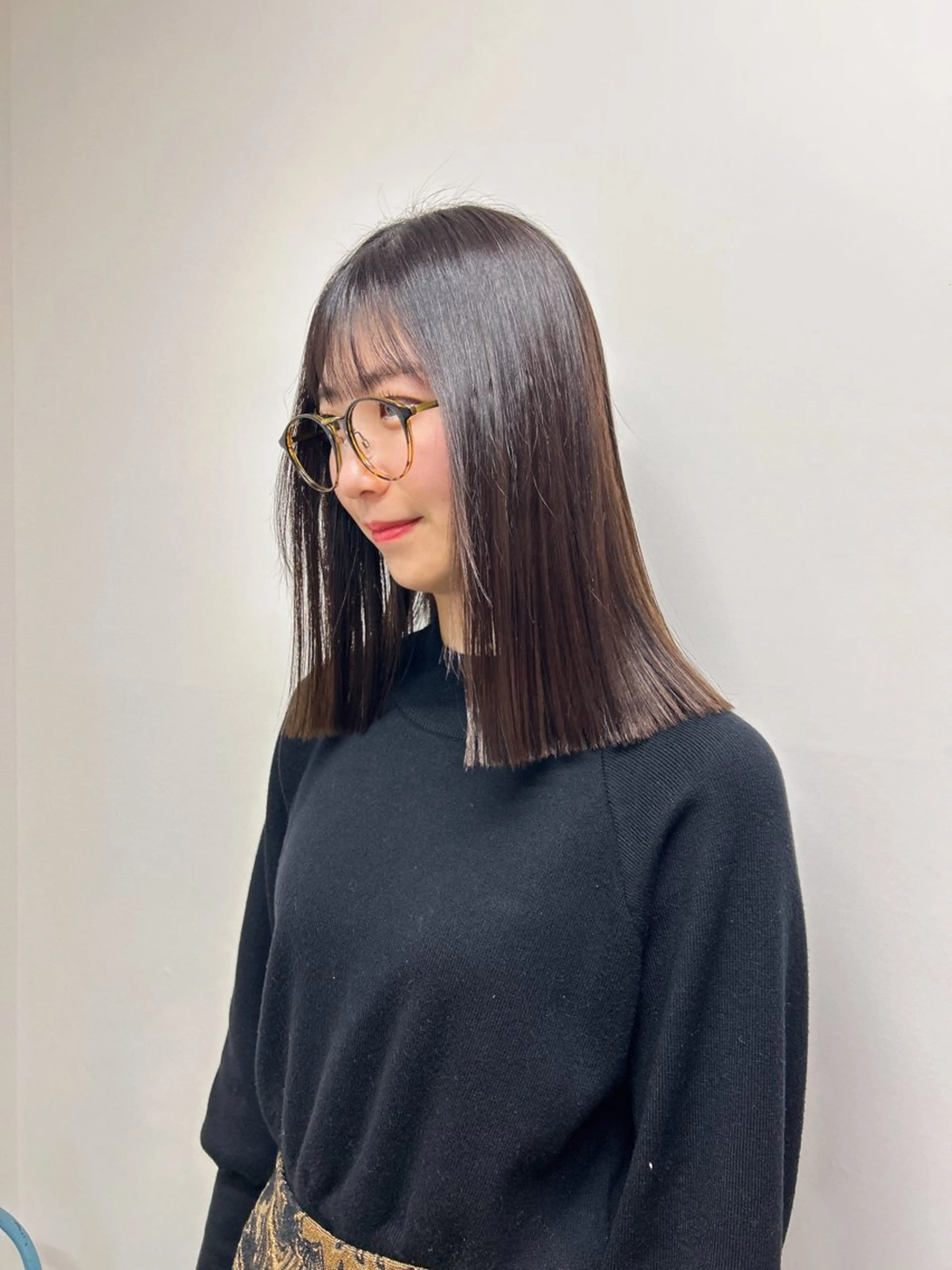 セミロング カラー カット ヘアカラー 縮毛矯正 トリートメント 伶風 /髪質改善ストレートのヘアスタイル