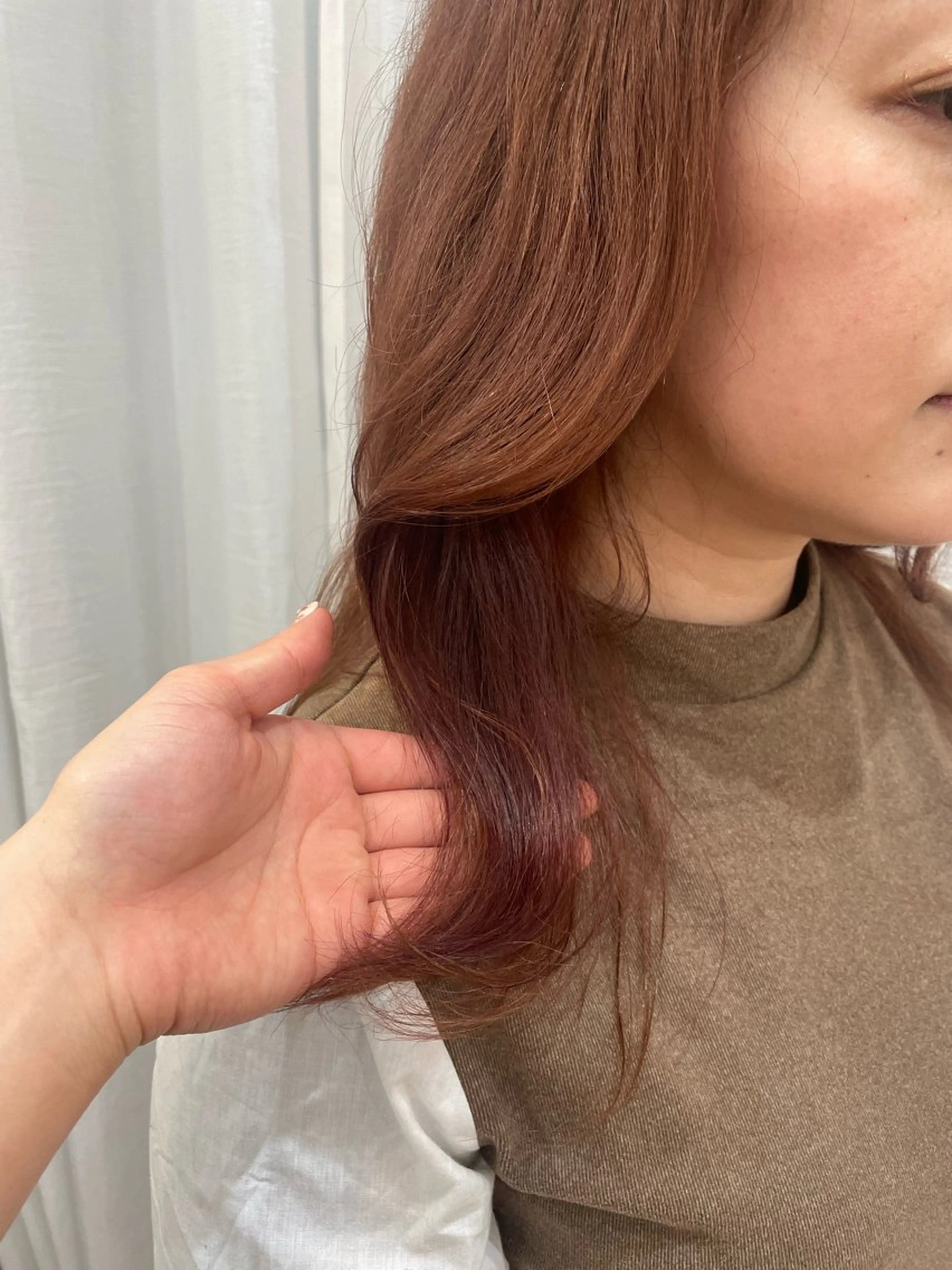 カラー ブリーチ イヤリングカラー ブリーチなしカラー ar西新井所属・欠畑 瑠奈のヘアスタイル