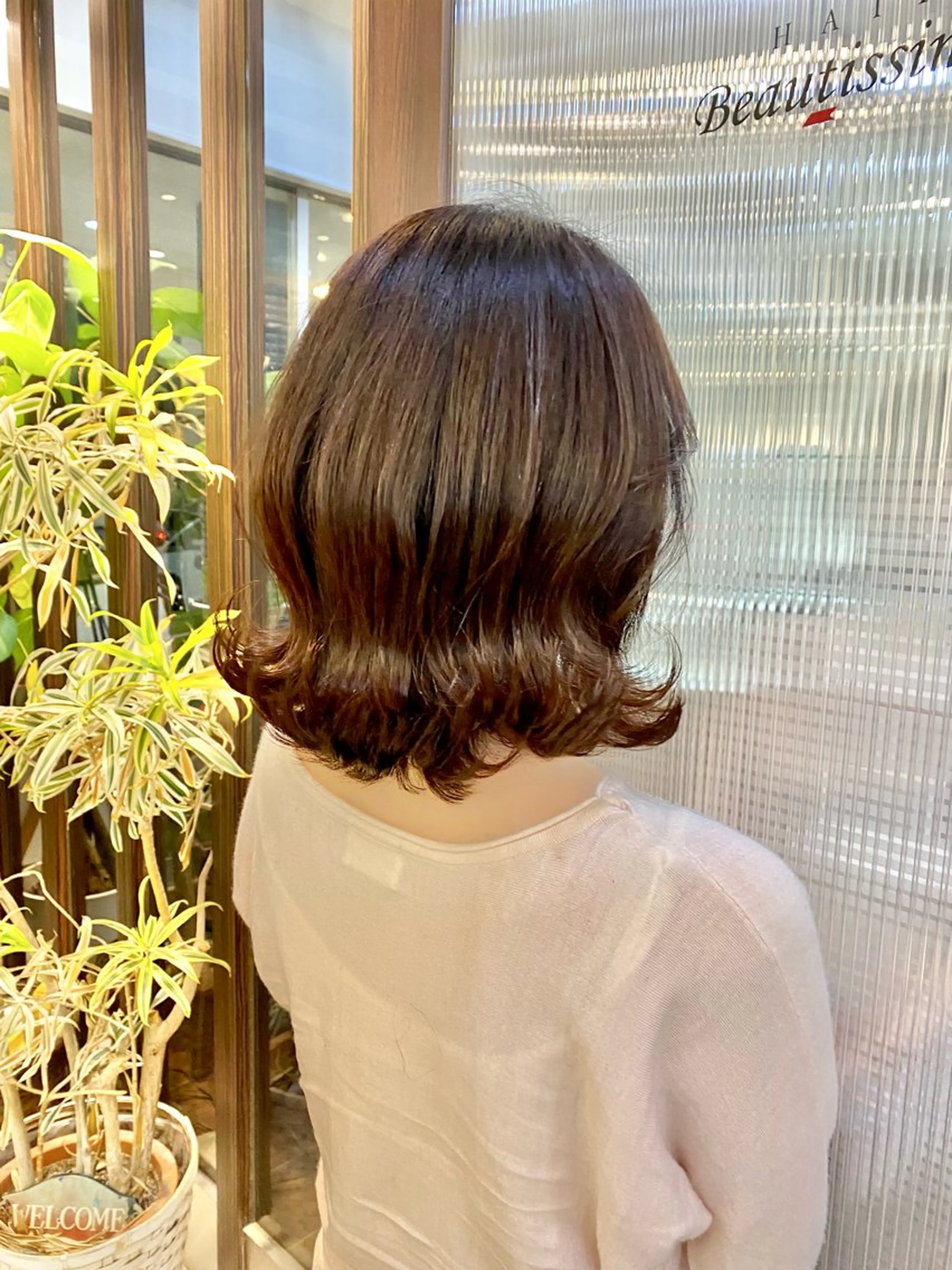 ミディアム 鈴木 千恵子のヘアスタイル