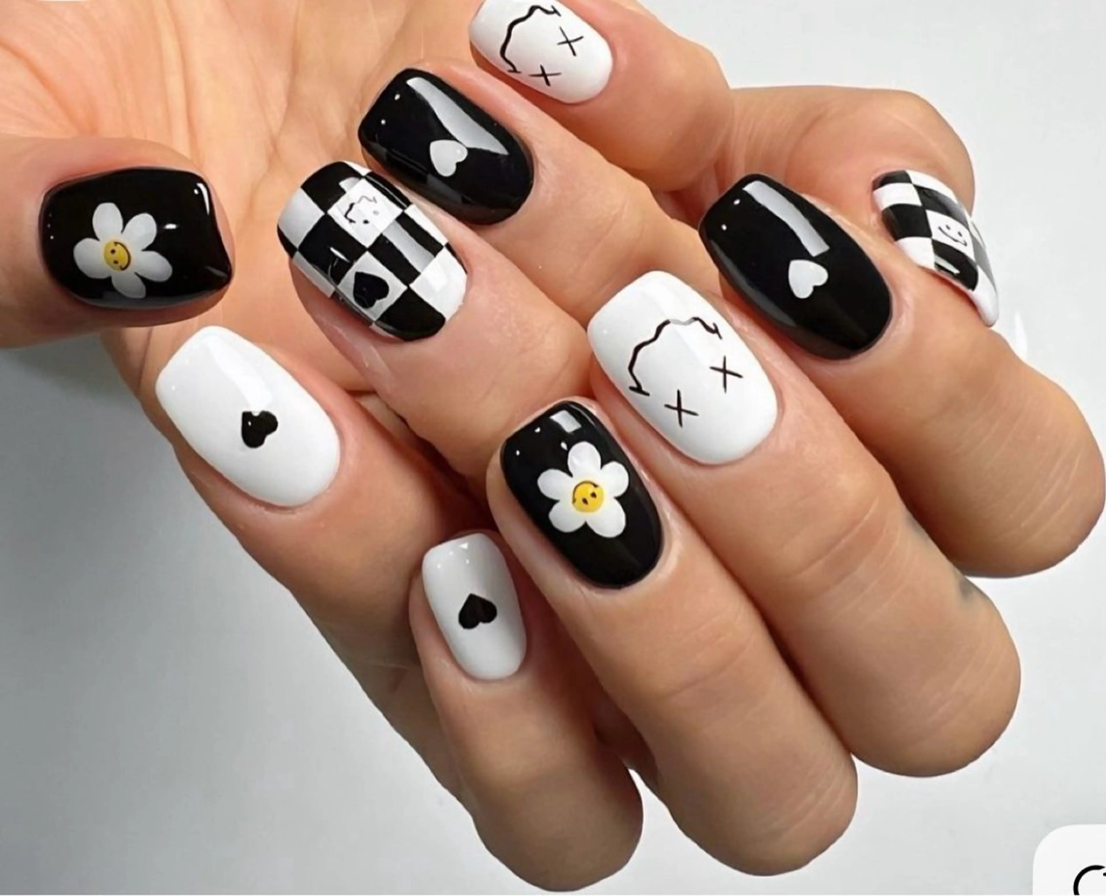 ネイル アートネイル フットネイル フレンチネイル ジェルネイル 韓国ネイル ハンドネイル フットネイル ハンドケア Kawaii Nail Salon所属・Kawaii-jp Tomisatoのネイルデザイン
