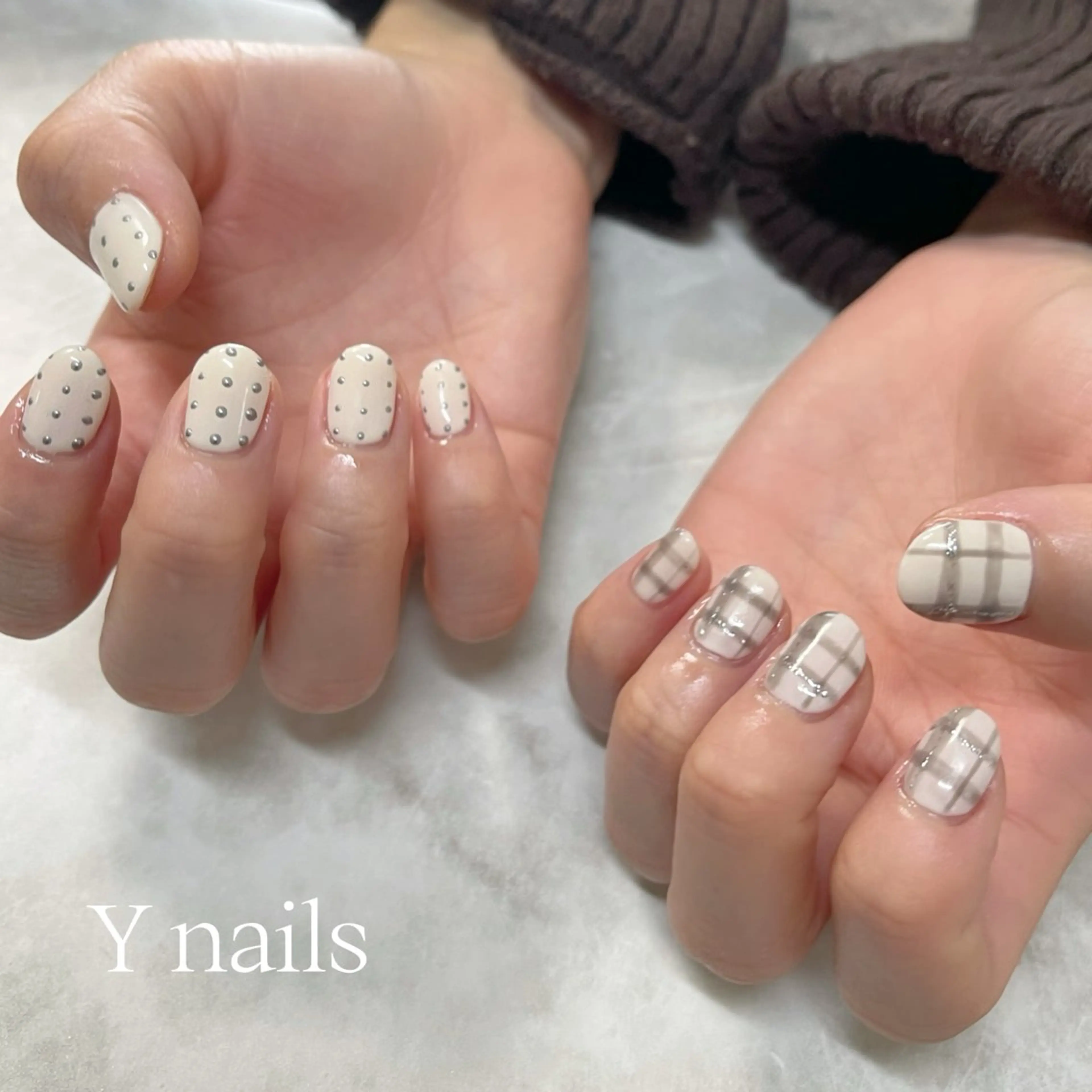 ネイル ドット ニュアンスネイル 冬ネイル 桜井 Y nailsのネイルデザイン