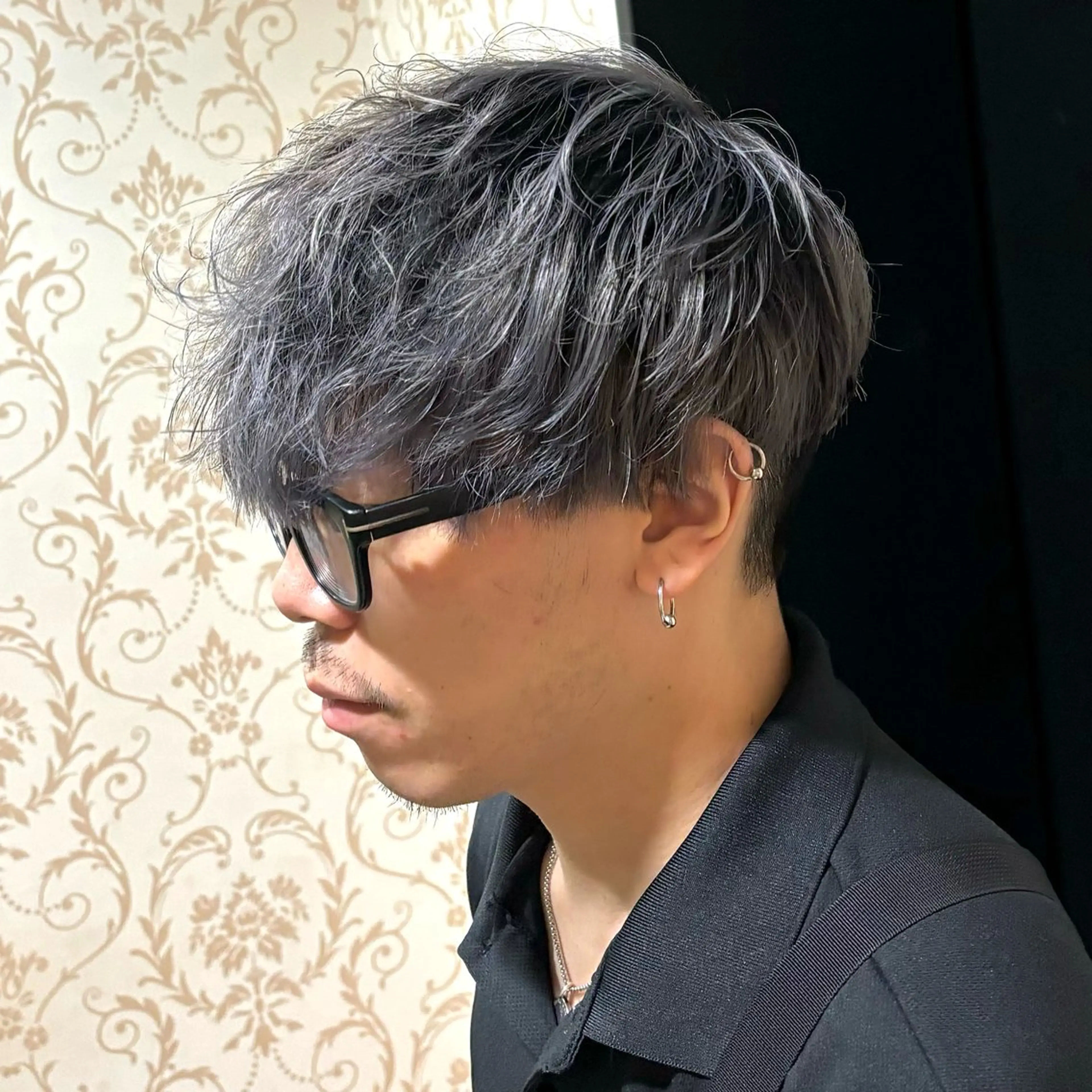 ショート カラー メンズ メンズバレイヤージュ メンズブリーチ メンズハイトーン メンズ韓国風 マッシュ カット ヘアカラー メンズ縮毛矯正 /メンズパーマ美容師のヘアスタイル