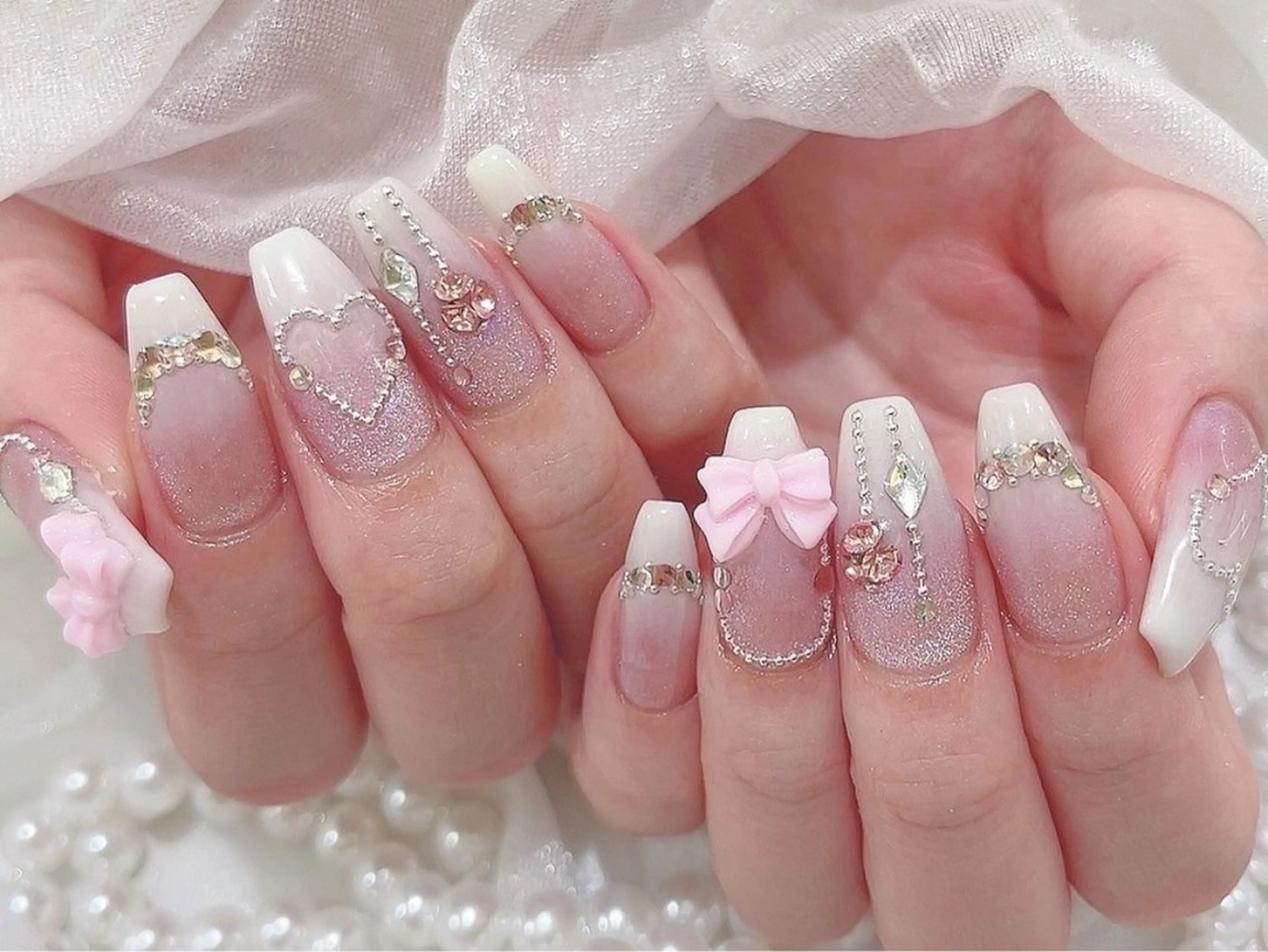 ロング 韓国風ヘア ハンドネイル NOA NAILのネイルデザイン