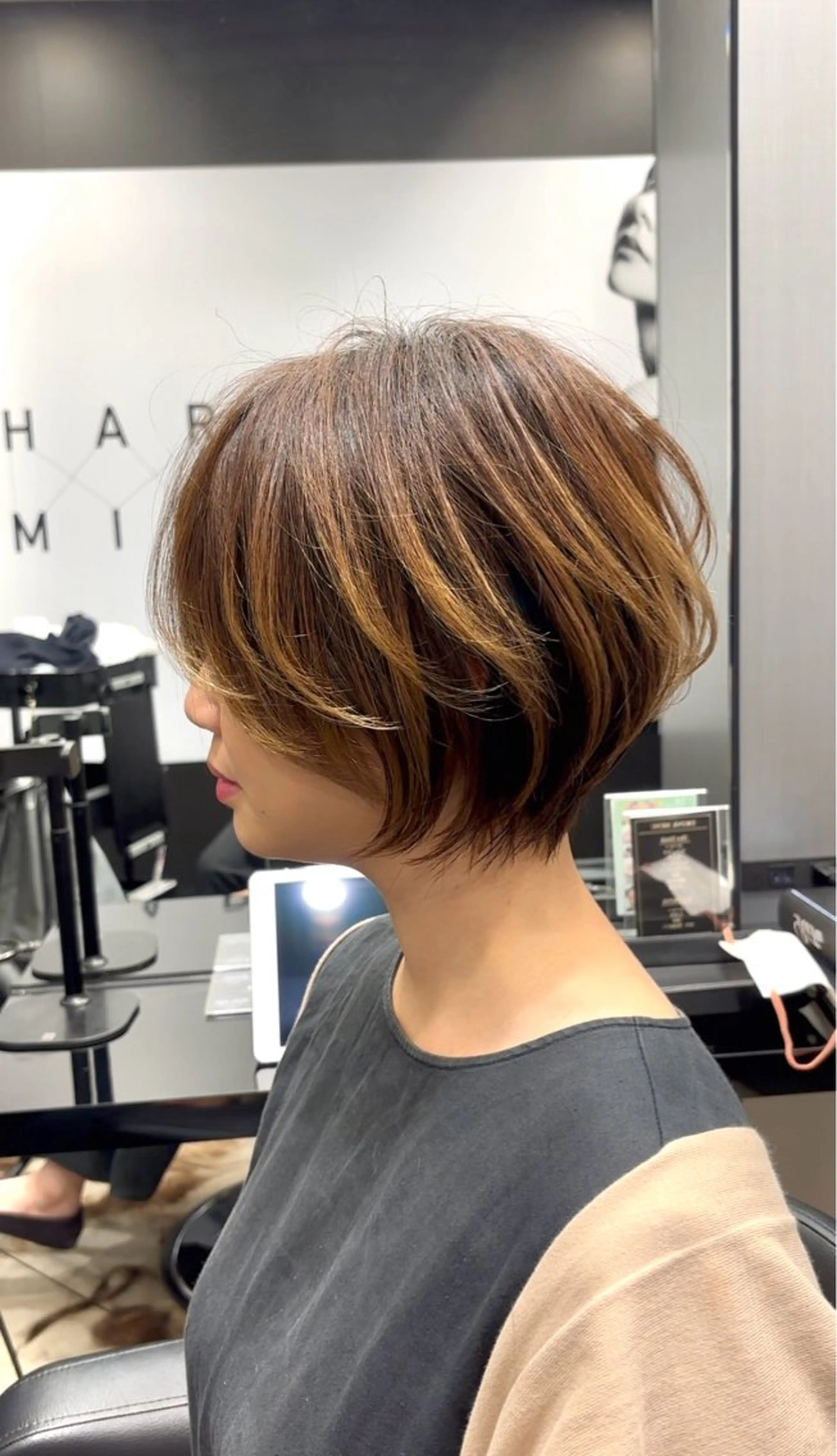 ショート ハイライト ショートヘア カット ヘアカラー HARUKI  MINATO Japan広島紙屋町店所属・hmj紙屋町店 脊戸智志のヘアスタイル